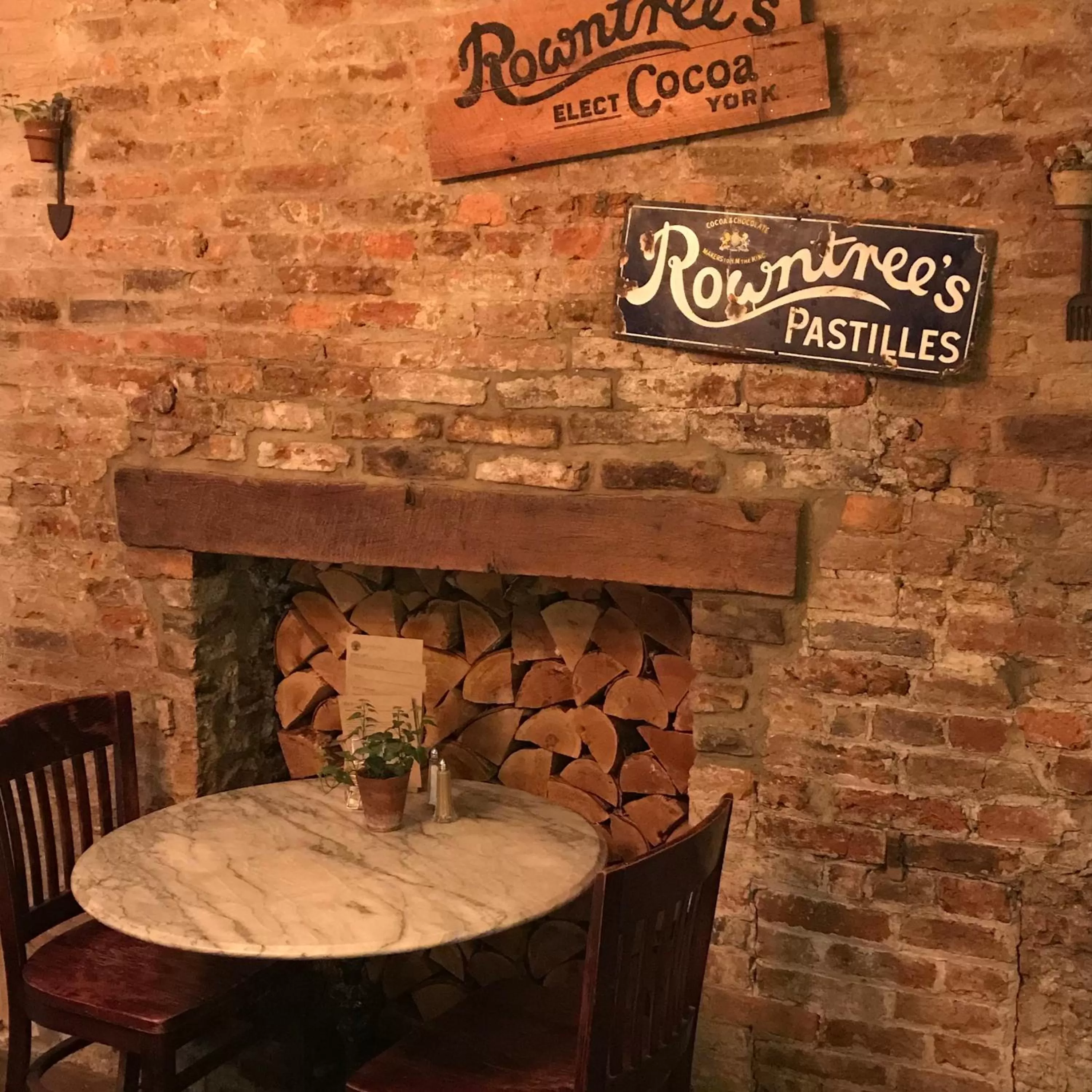 Restaurant/places to eat in Galtres Lodge Hotel & Forest Restaurant