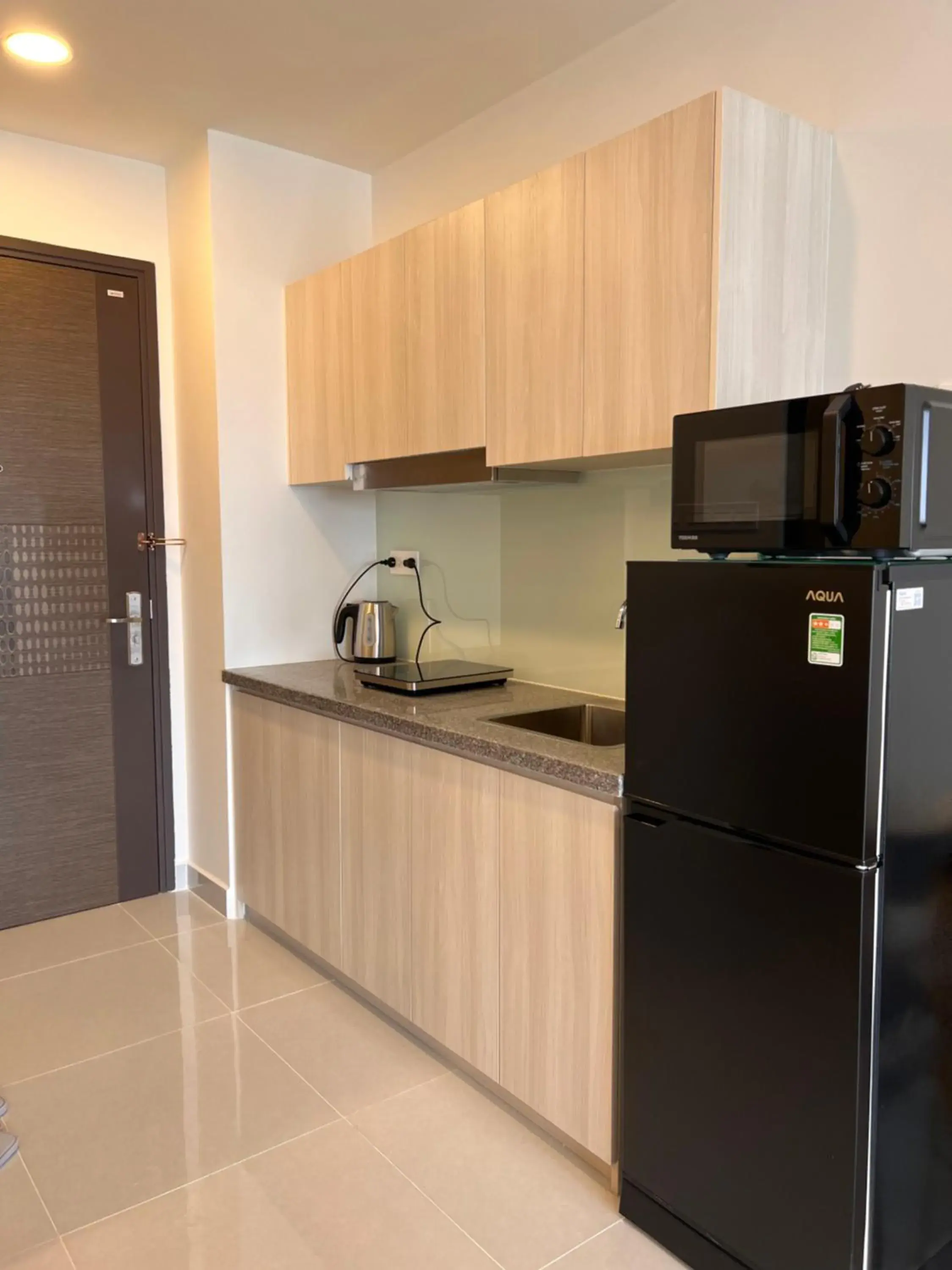 Kitchen or kitchenette, Kitchen/Kitchenette in SOHO Residence & Hotel