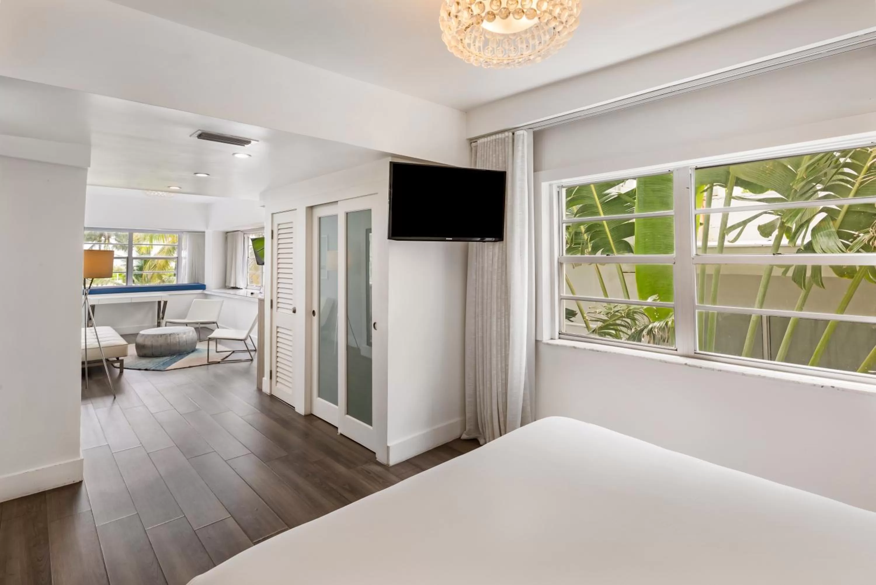 TV and multimedia, Bed in Penguin Hotel