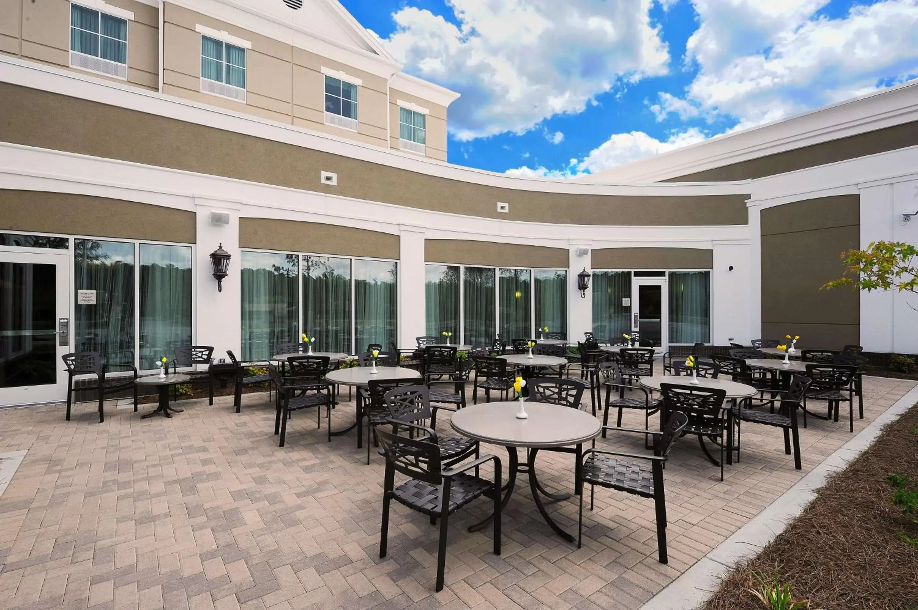 Property building, Restaurant/Places to Eat in Hilton Garden Inn Columbia/Northeast
