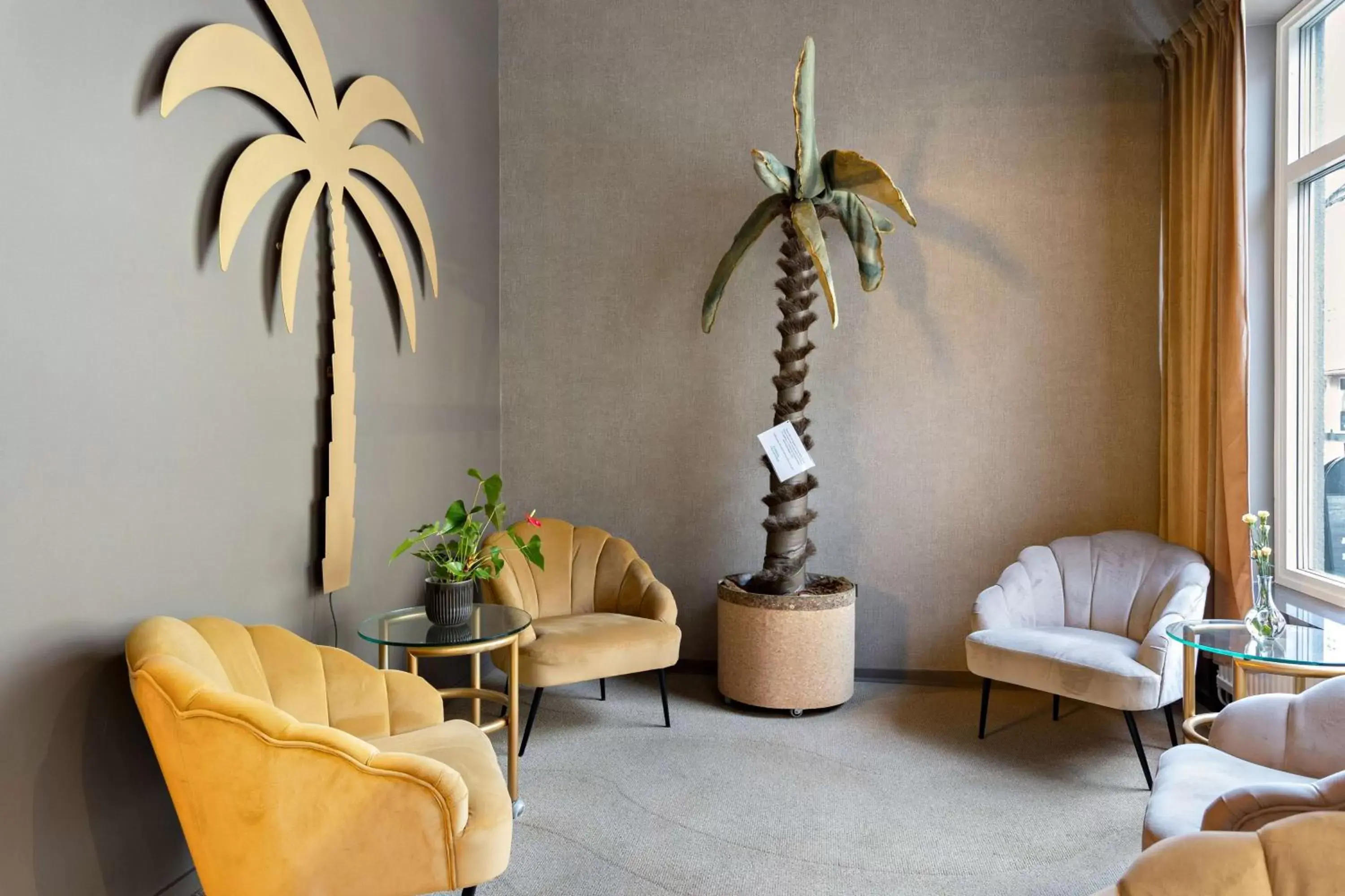 Lobby or reception, Seating Area in Palm Tree Hotel, Best Western Signature Collection