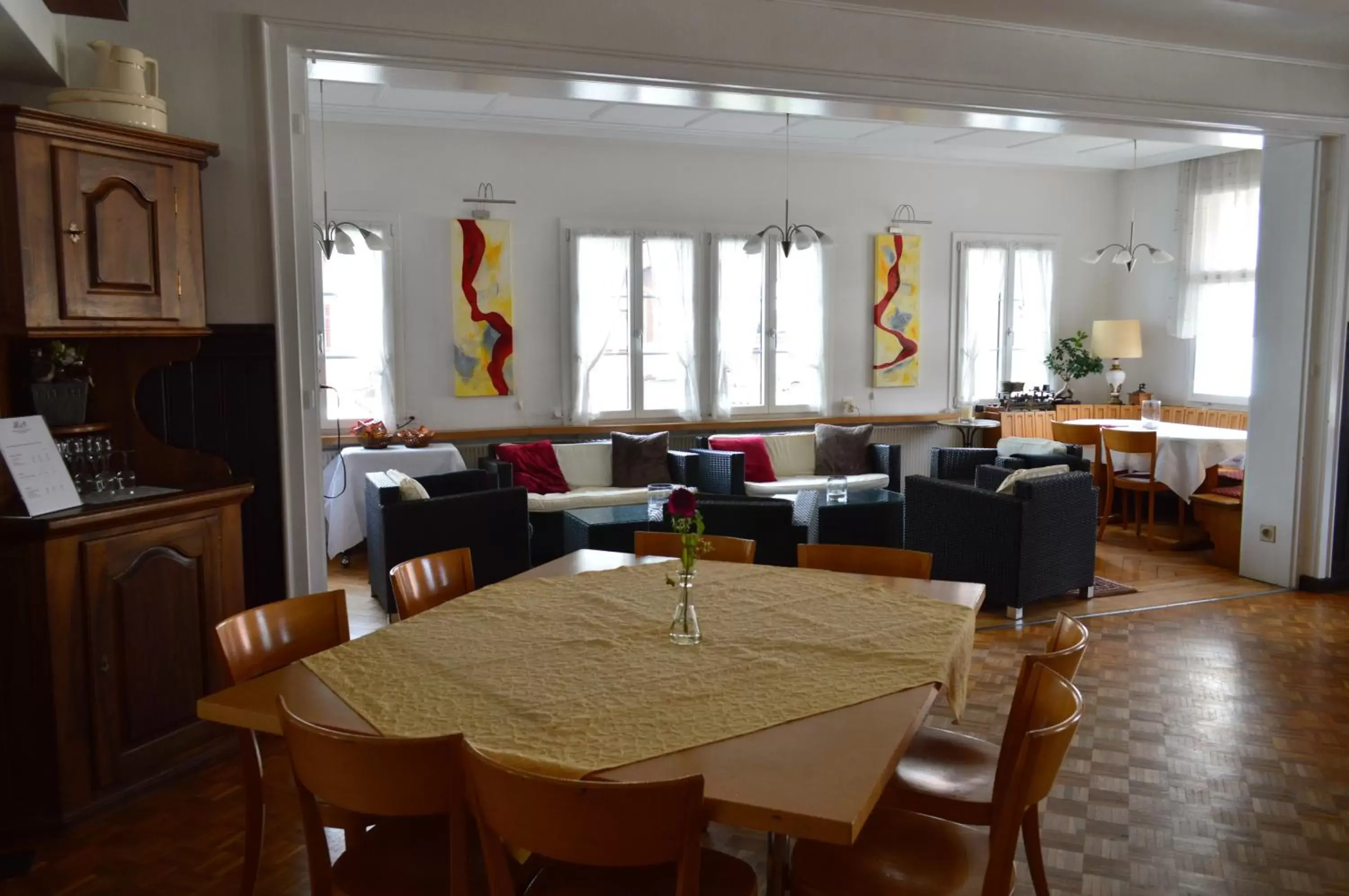 Lounge or bar, Restaurant/Places to Eat in Hotel Garni Rösslipost