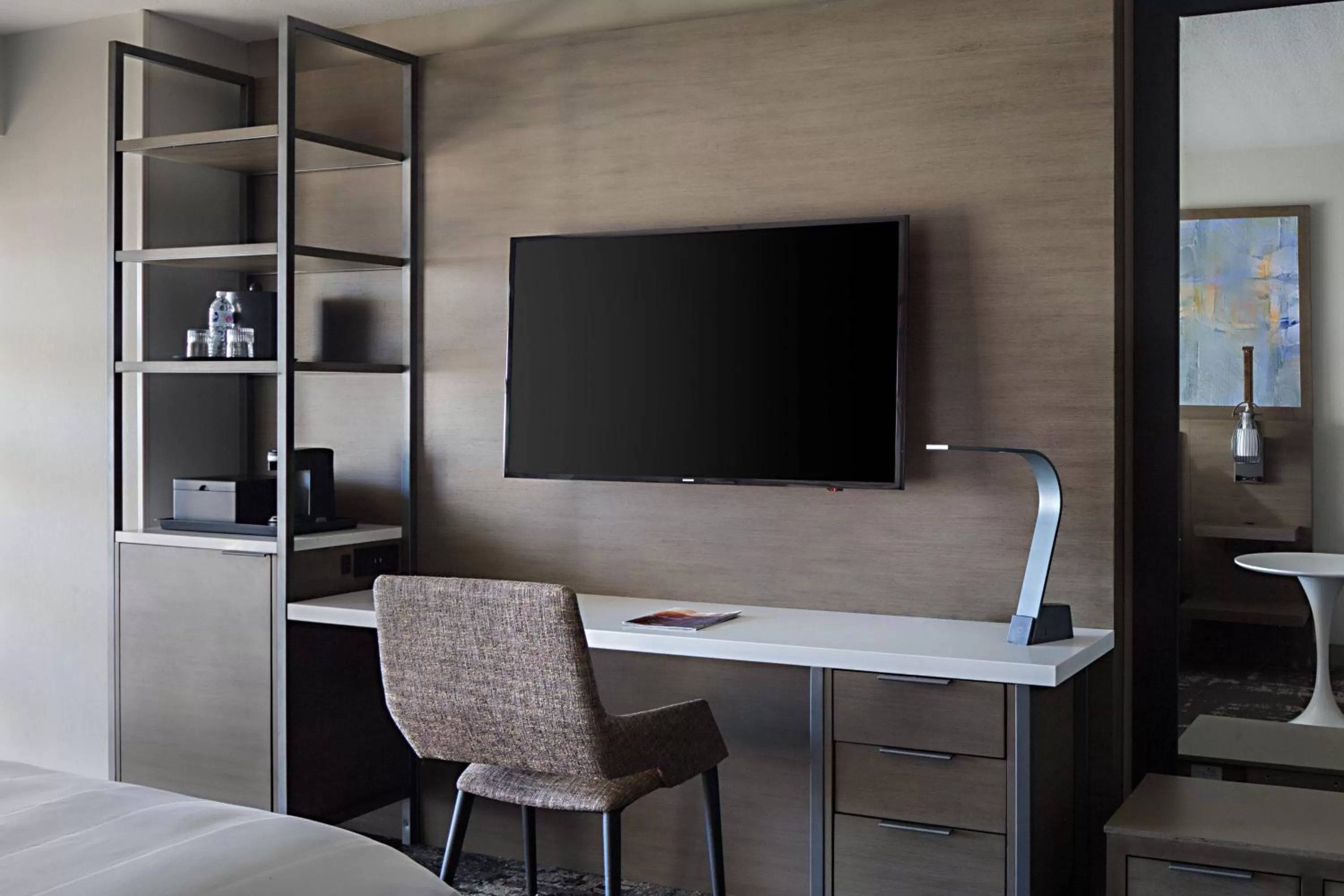 Photo of the whole room in Marriott Dallas Las Colinas