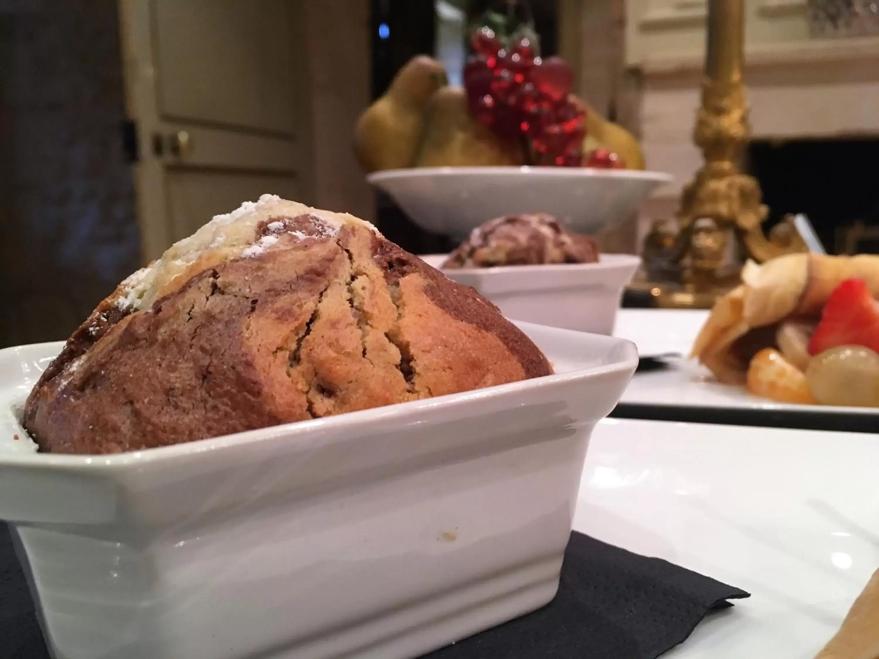 Continental breakfast in Le Manoir de Maucartier