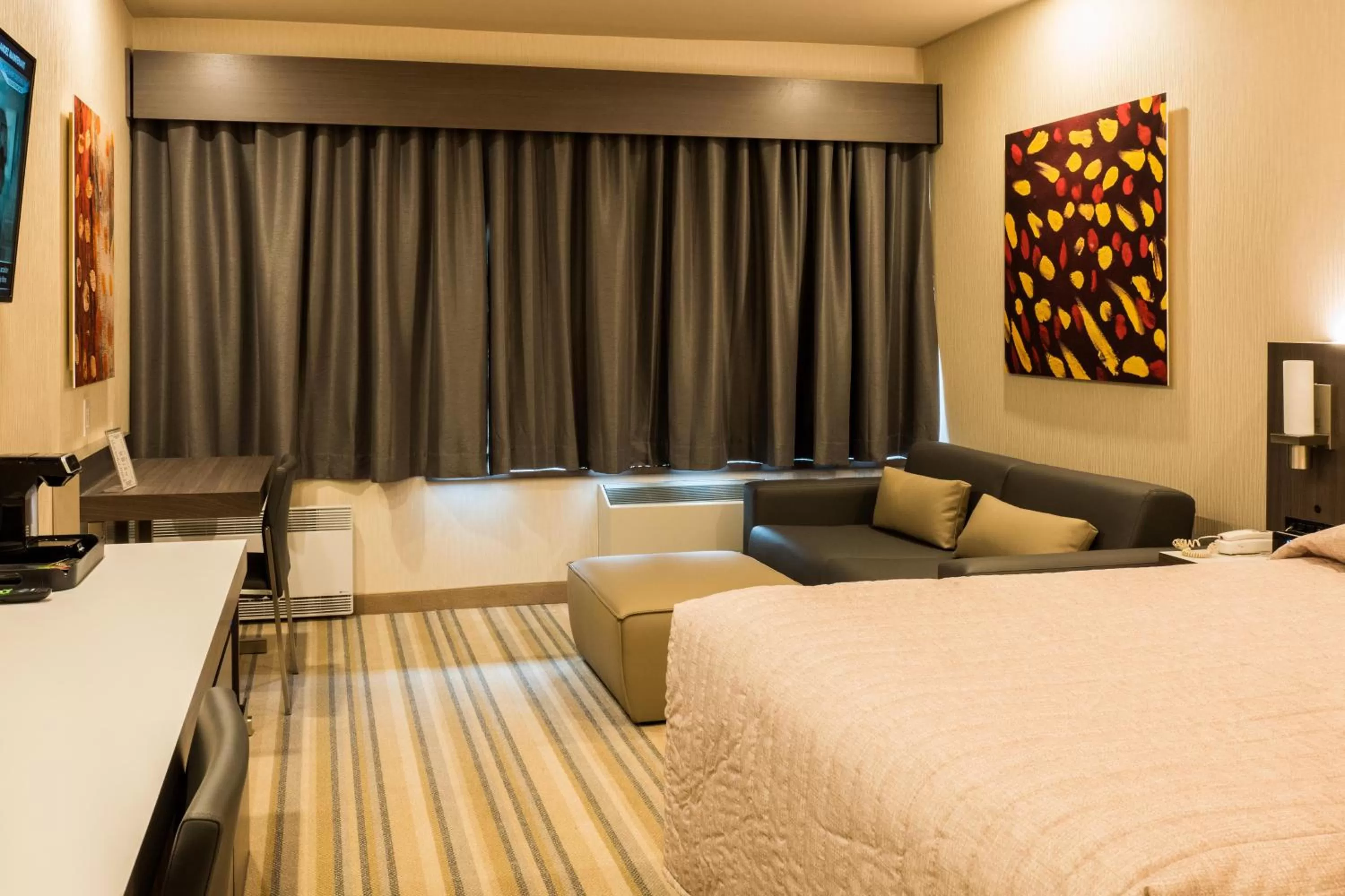 Photo of the whole room, Bed in Le Chabrol Hotel & Suites