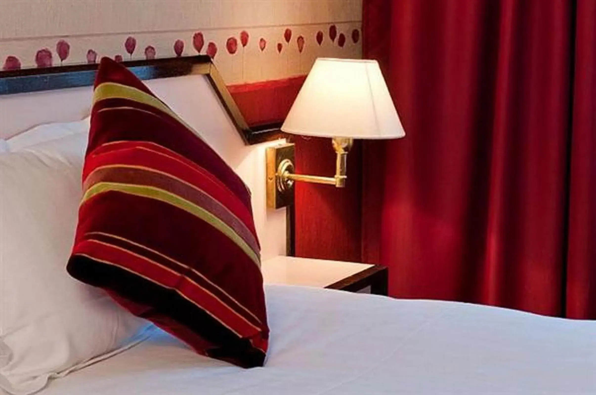 Bed in Opera Deauville
