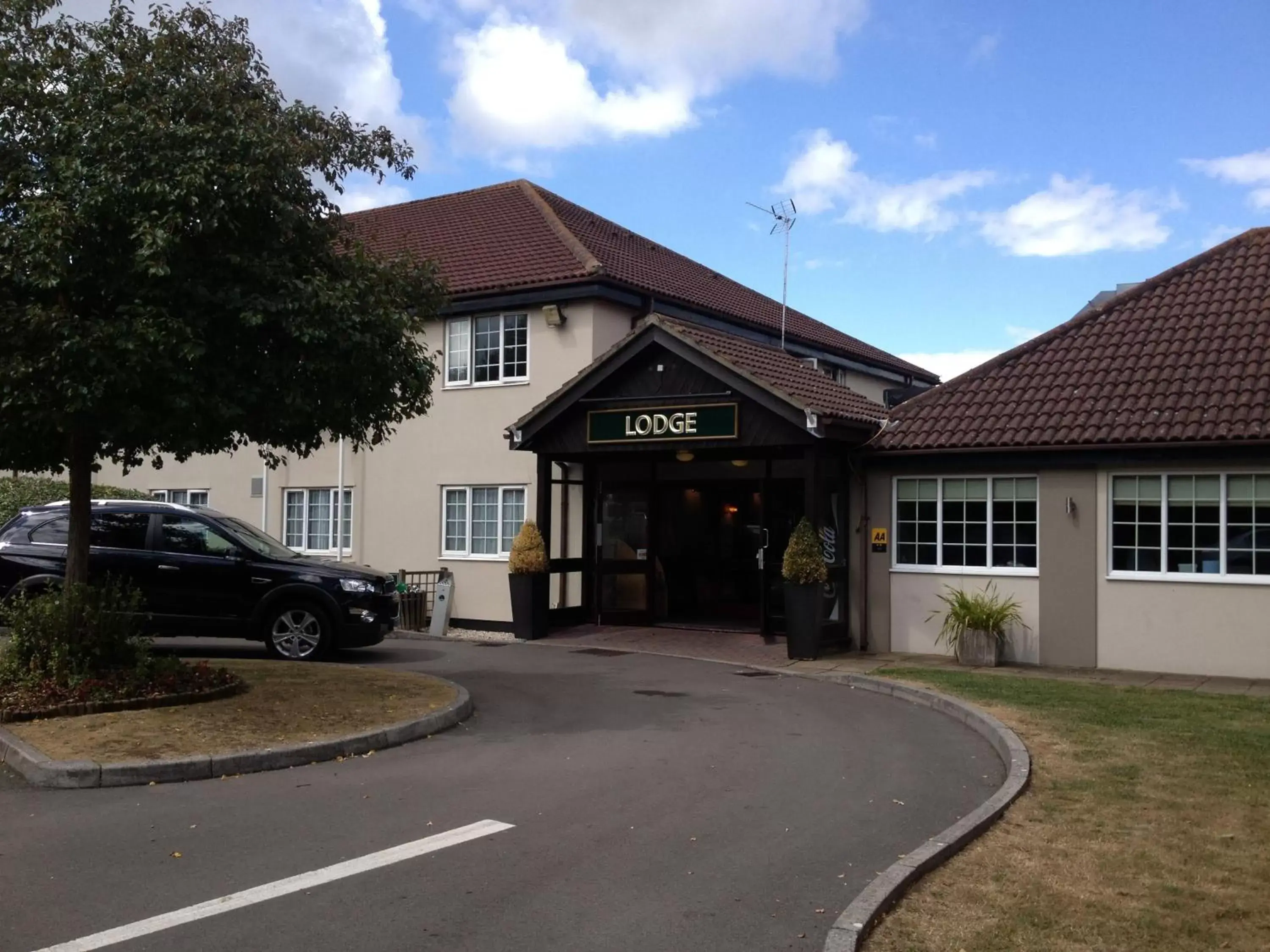 Facade/entrance, Property Building in Bridge Inn