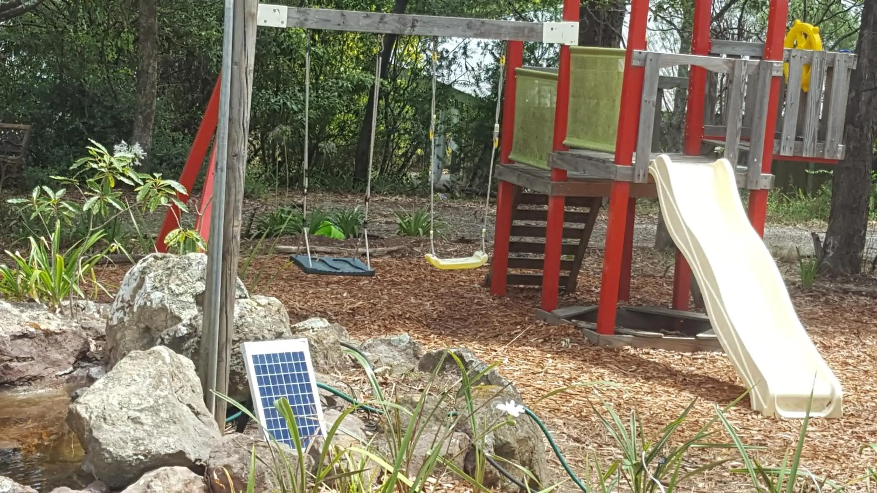 Area and facilities, Children's Play Area in Kalimna Woods Cottages