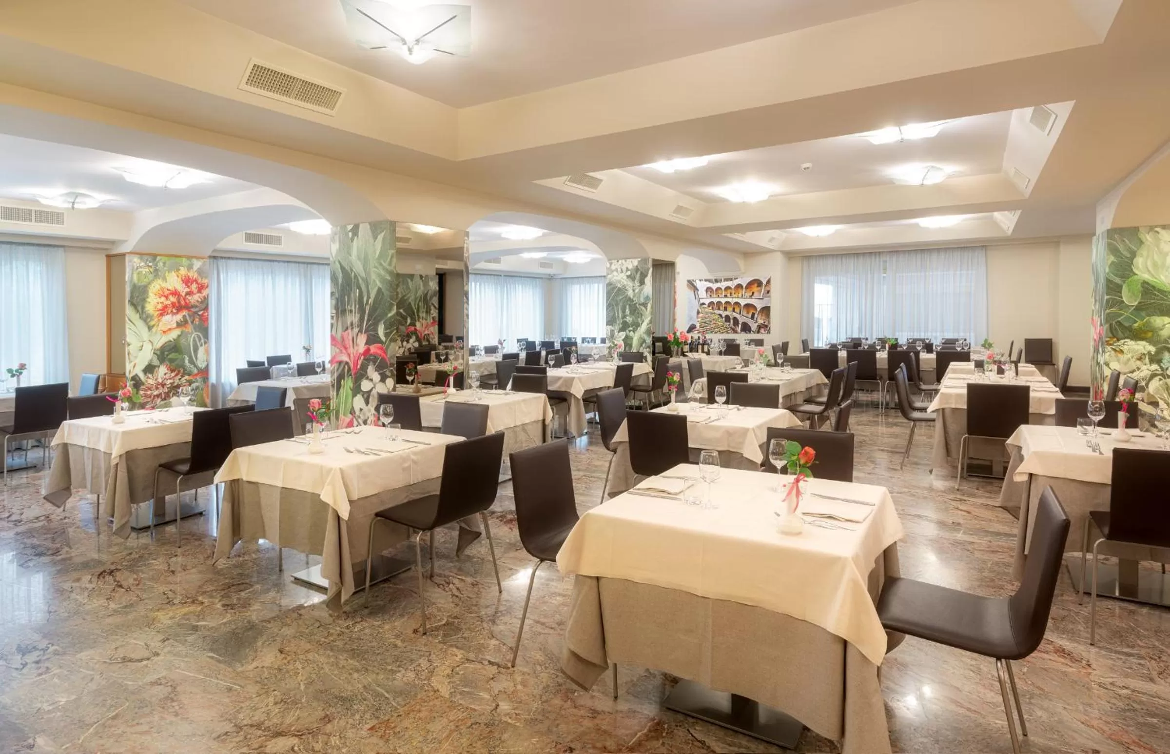 Restaurant/places to eat in Sangallo Palace