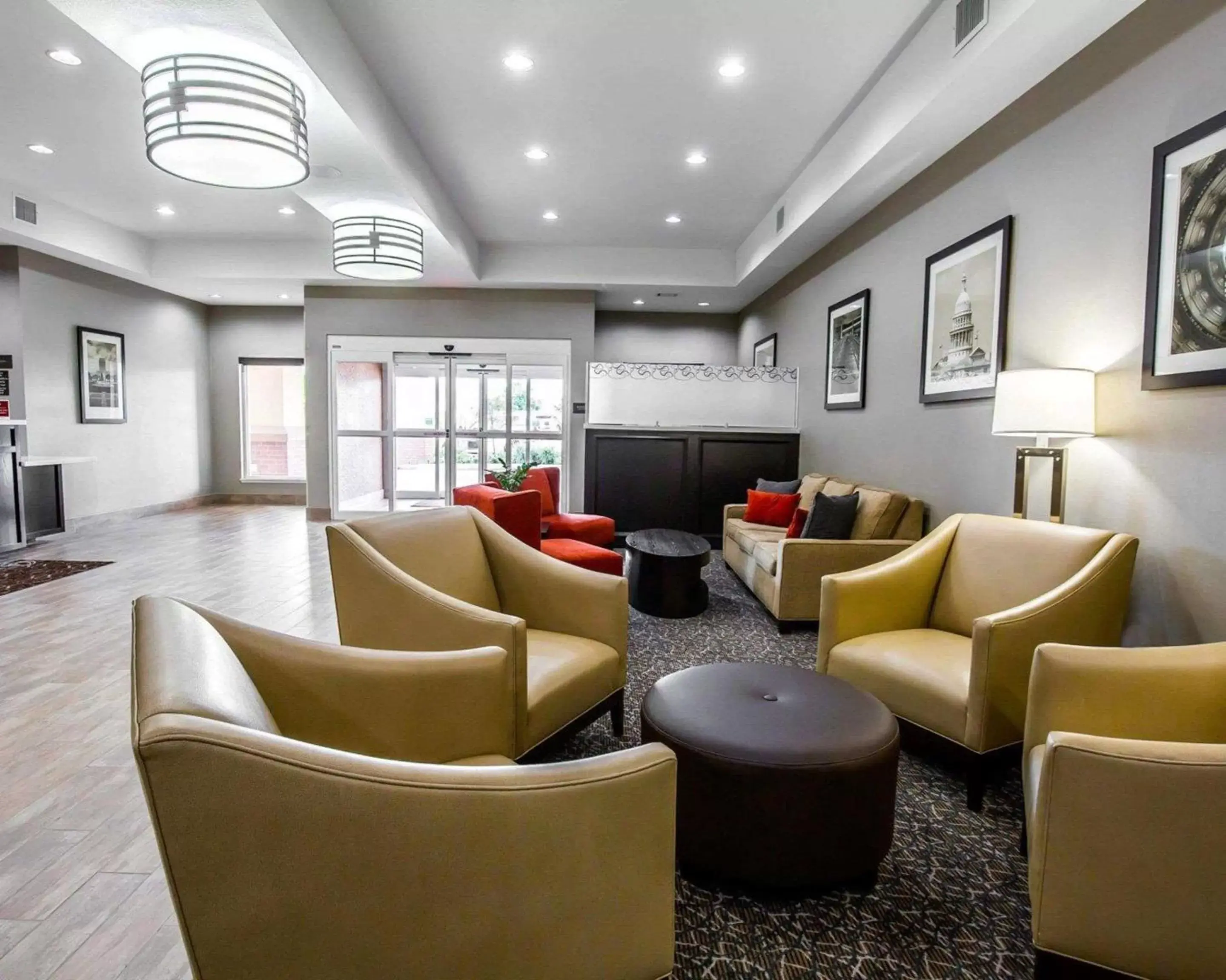 Lobby or reception, Lounge/Bar in Comfort Suites Houston Northwest Cy-Fair