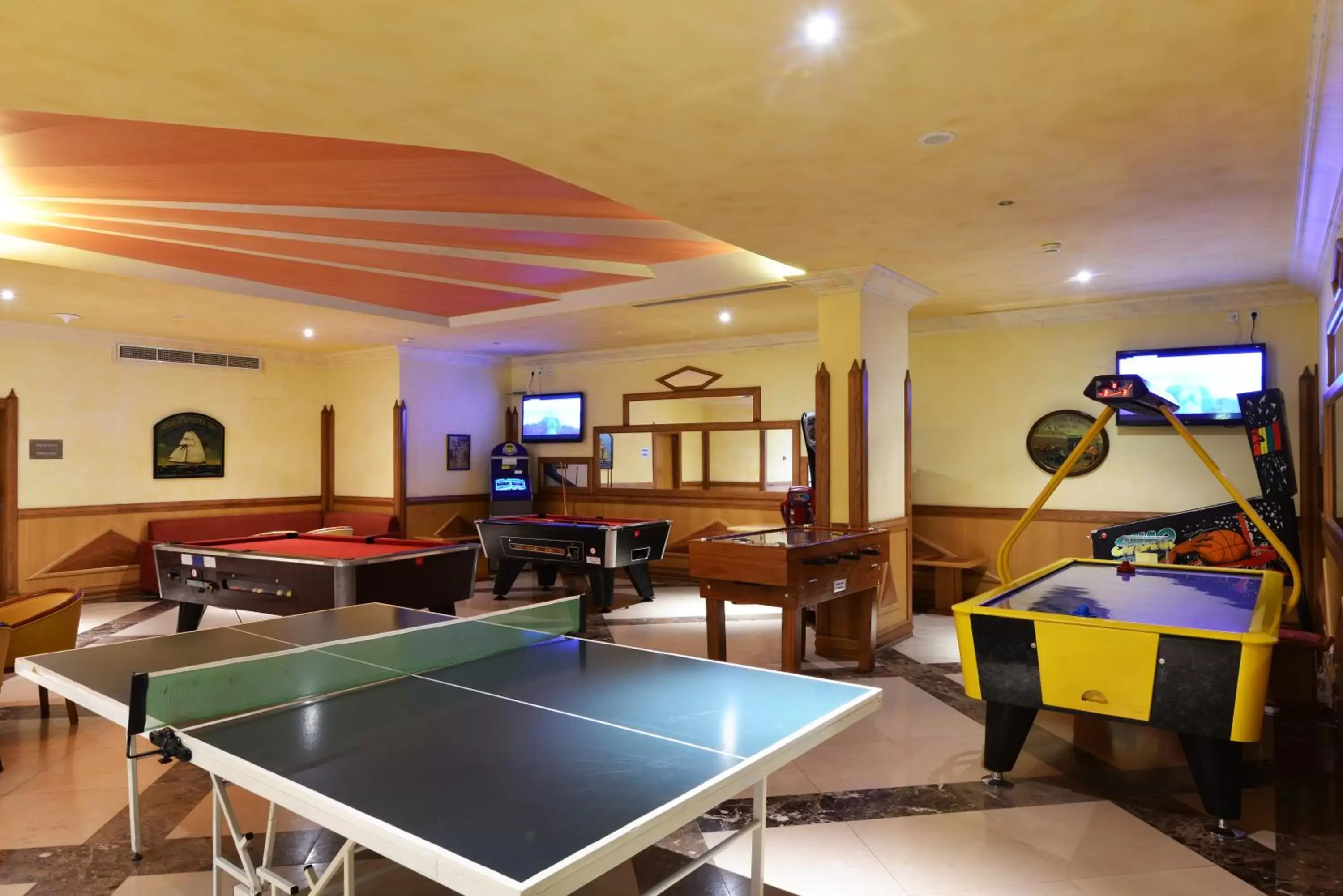 Game Room, Table Tennis in Real Bellavista Hotel & Spa