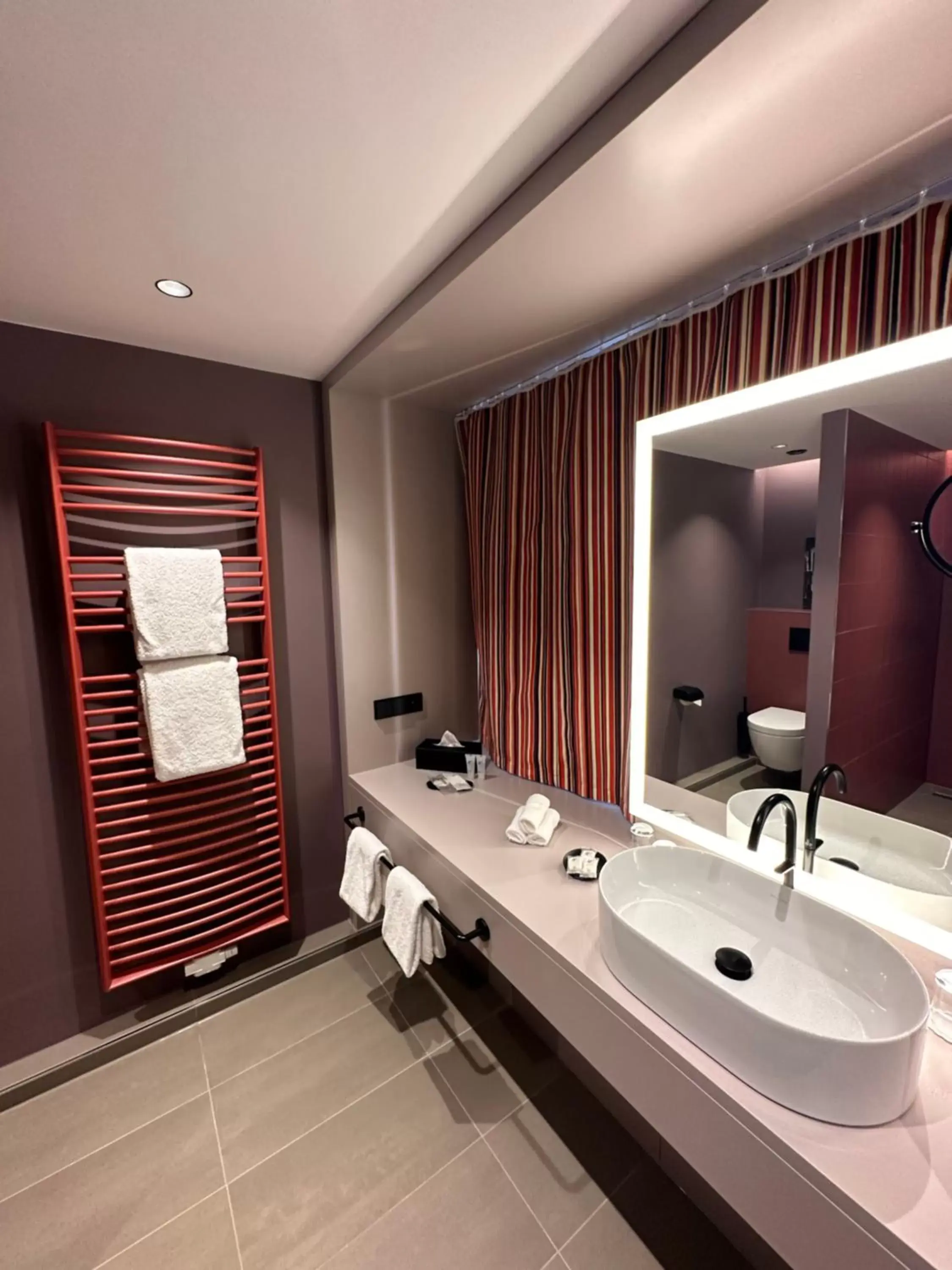 Bathroom in Apartment-Hotel Hamburg Mitte