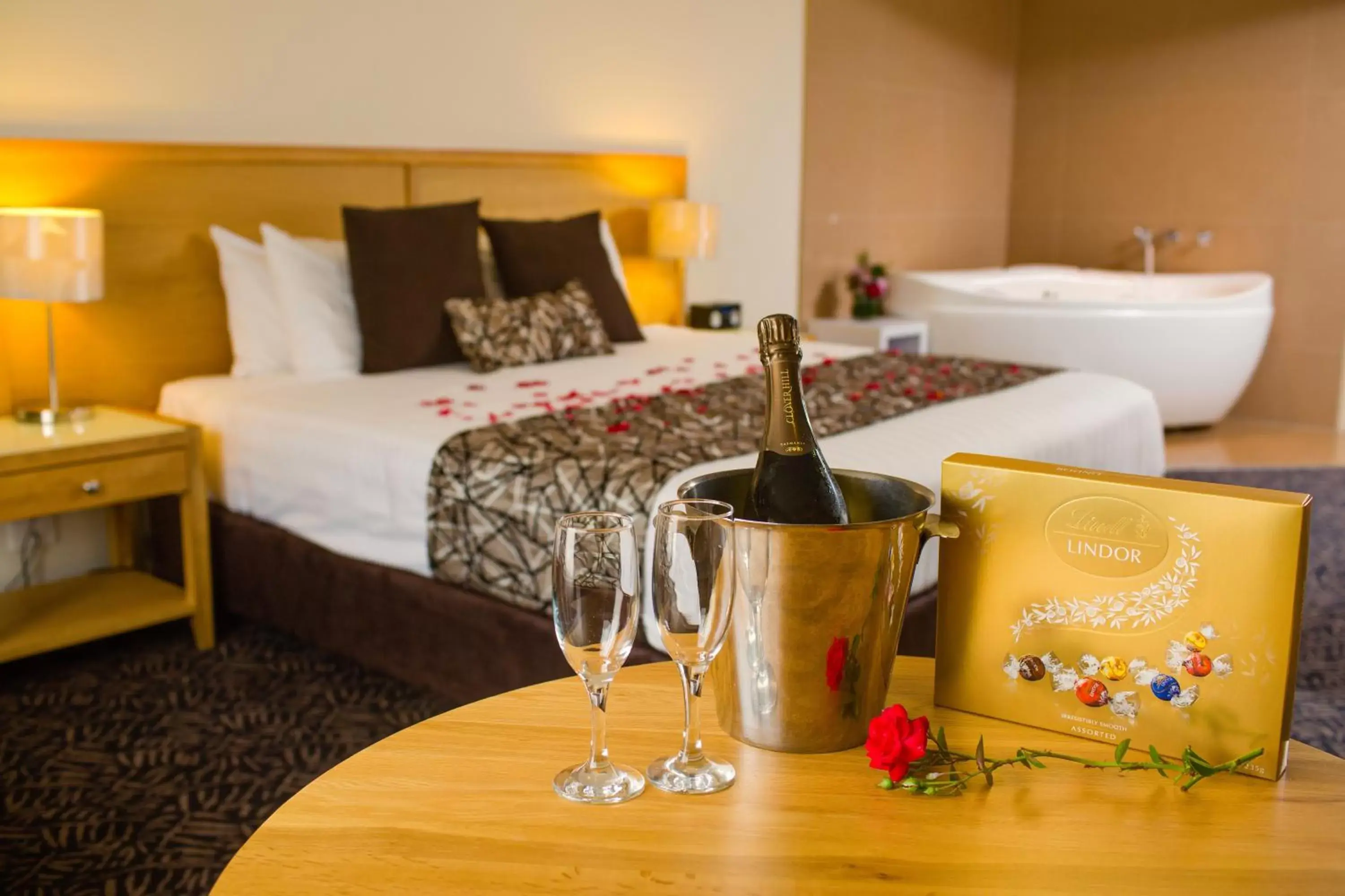 King Spa Suite in Best Western Plus Hovell Tree Inn King Spa Suite in Best Western Plus Hovell Tree Inn