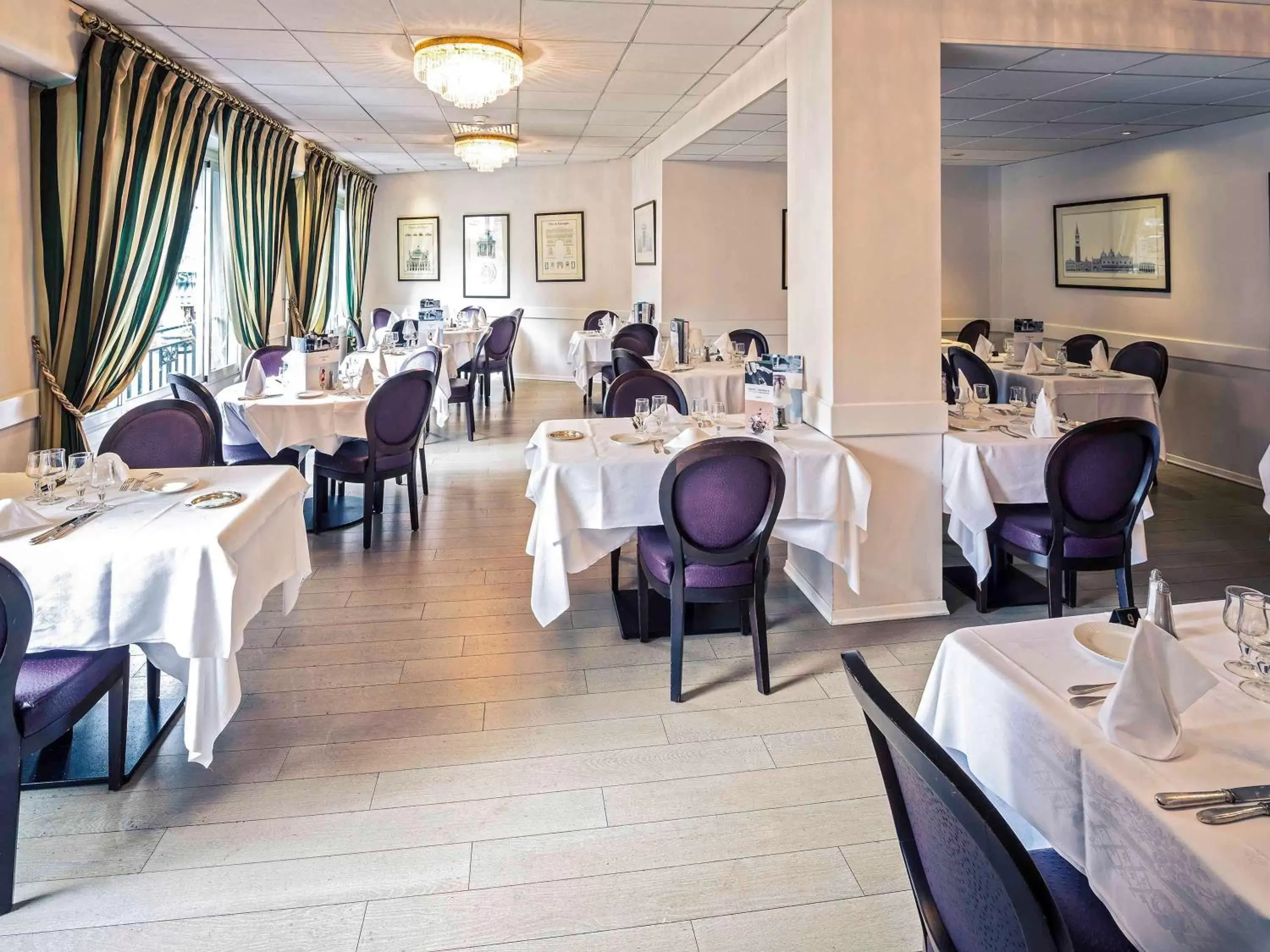 Restaurant/Places to Eat in Mercure Lourdes Impérial