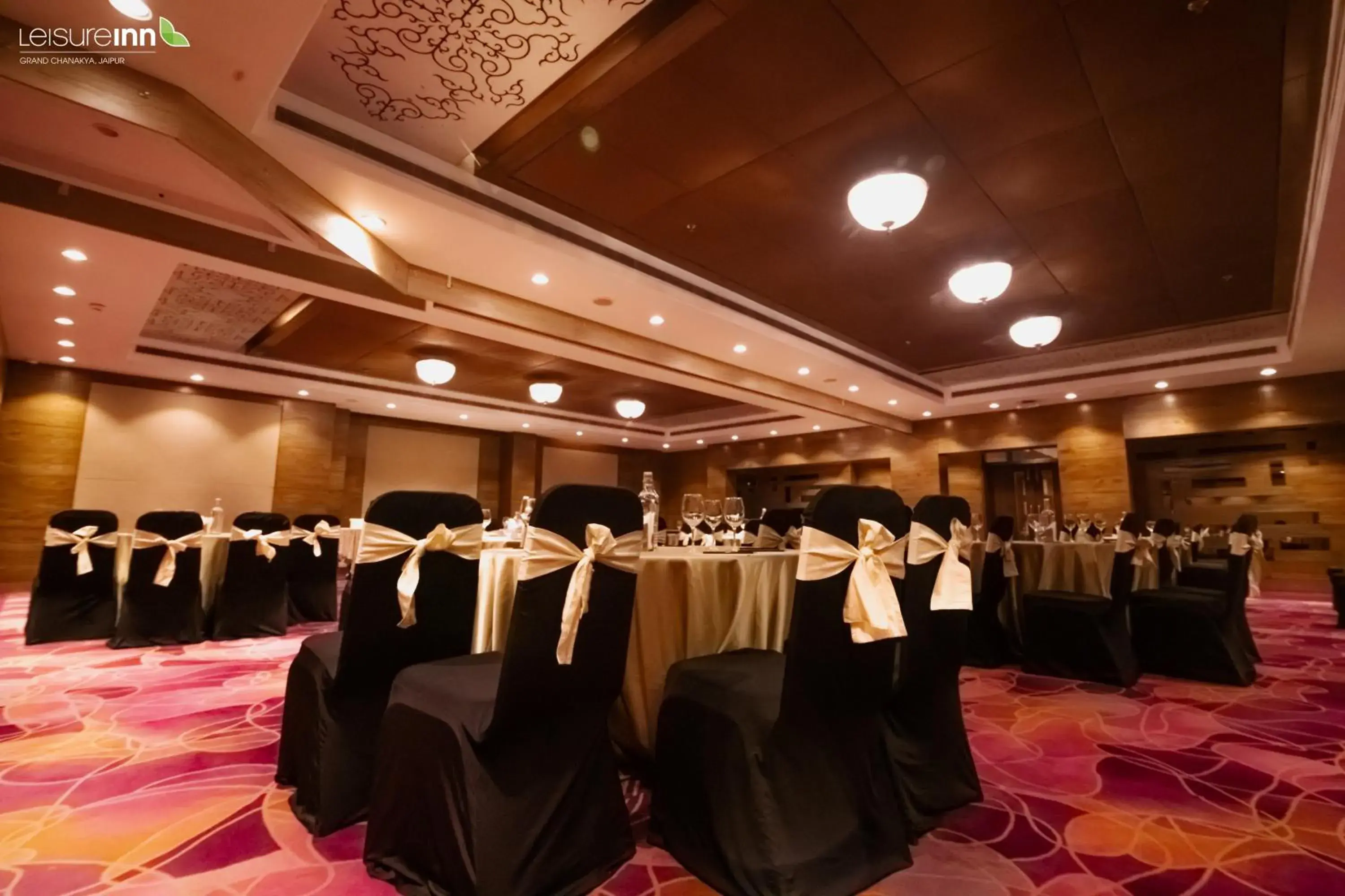 Banquet/Function facilities, Banquet Facilities in Leisure Inn Grand Chanakya
