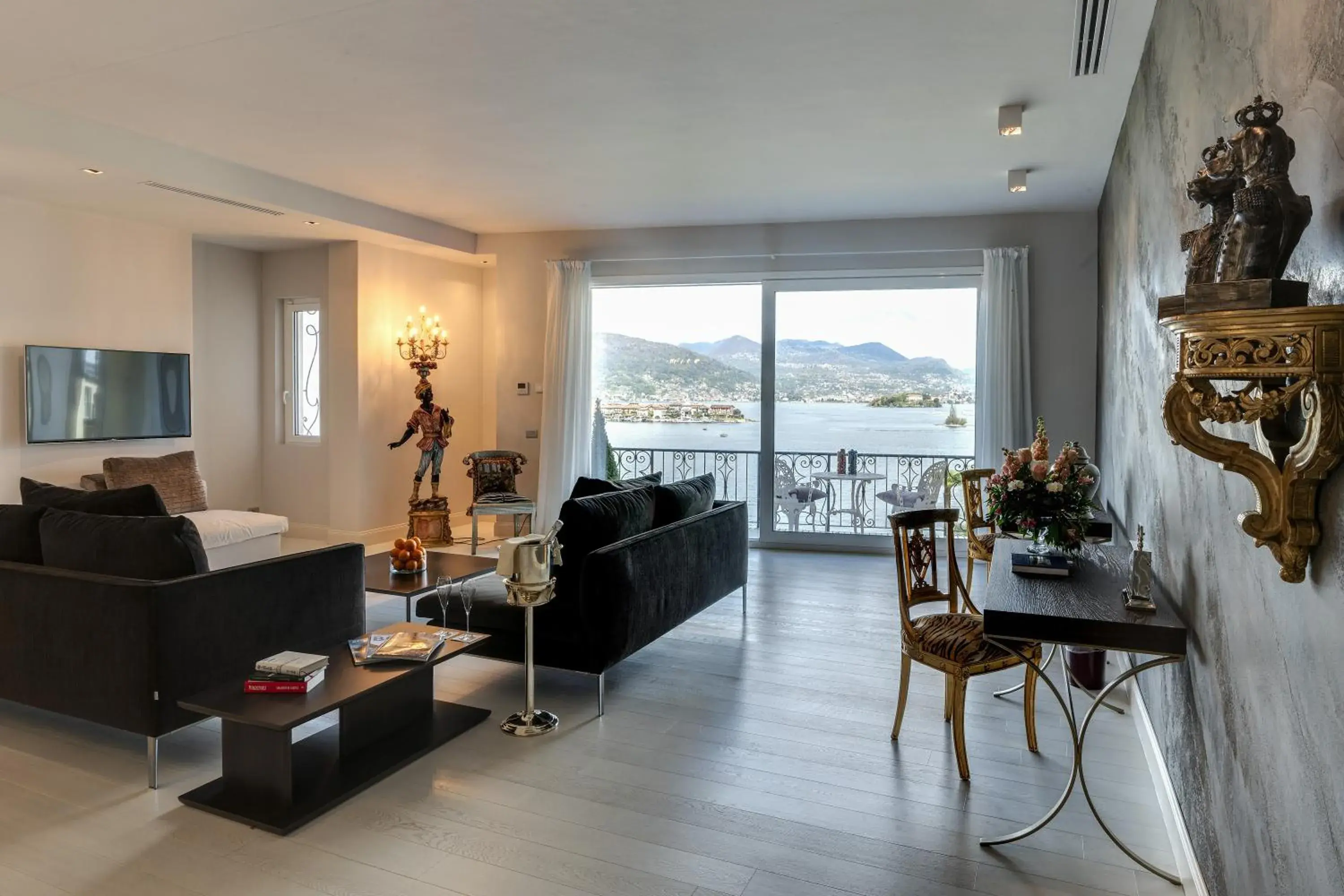 Living room, Seating Area in Hotel Villa E Palazzo Aminta