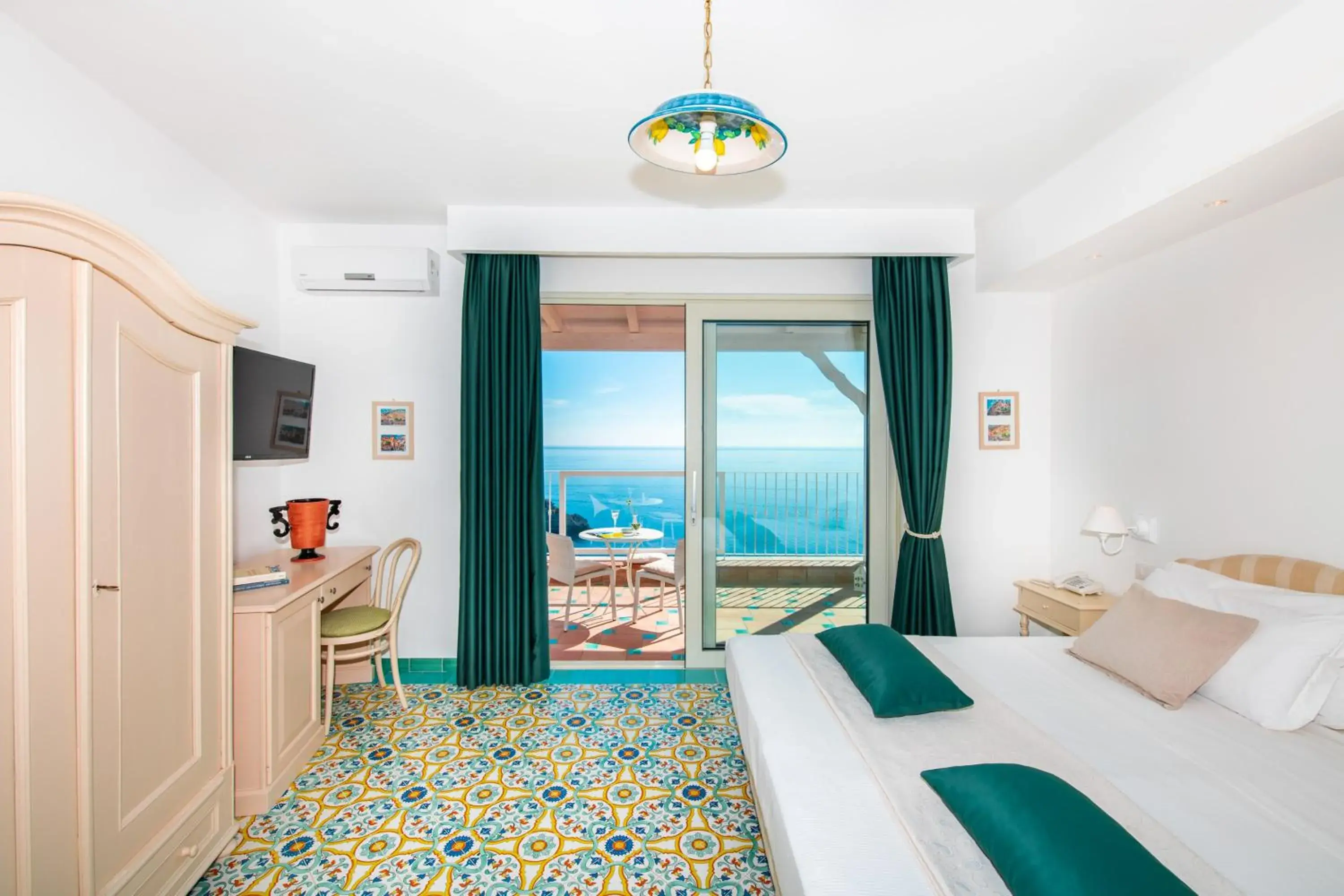 Bedroom, Sea View in Grand Hotel Tritone