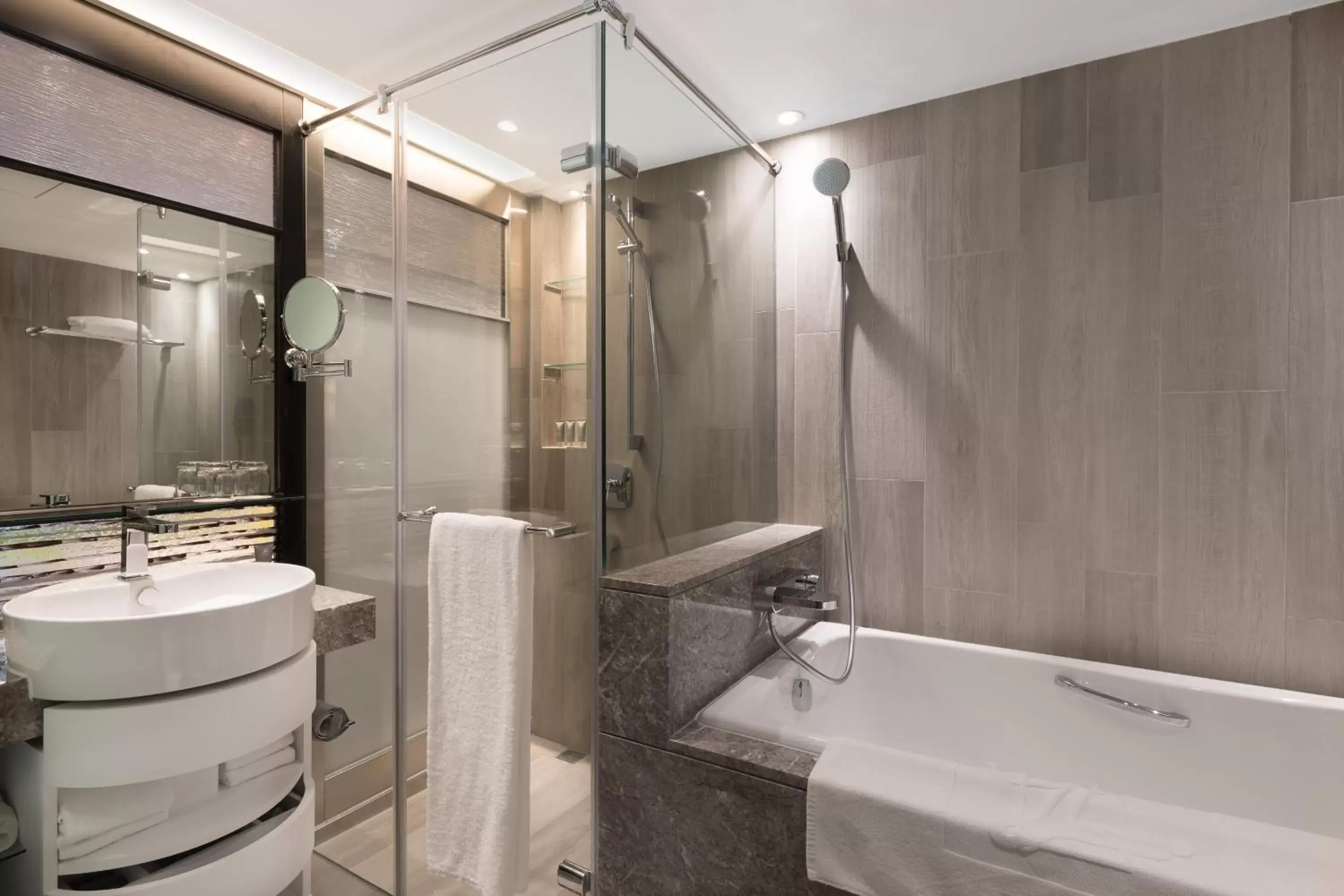Shower, Bathroom in The Landis Taipei