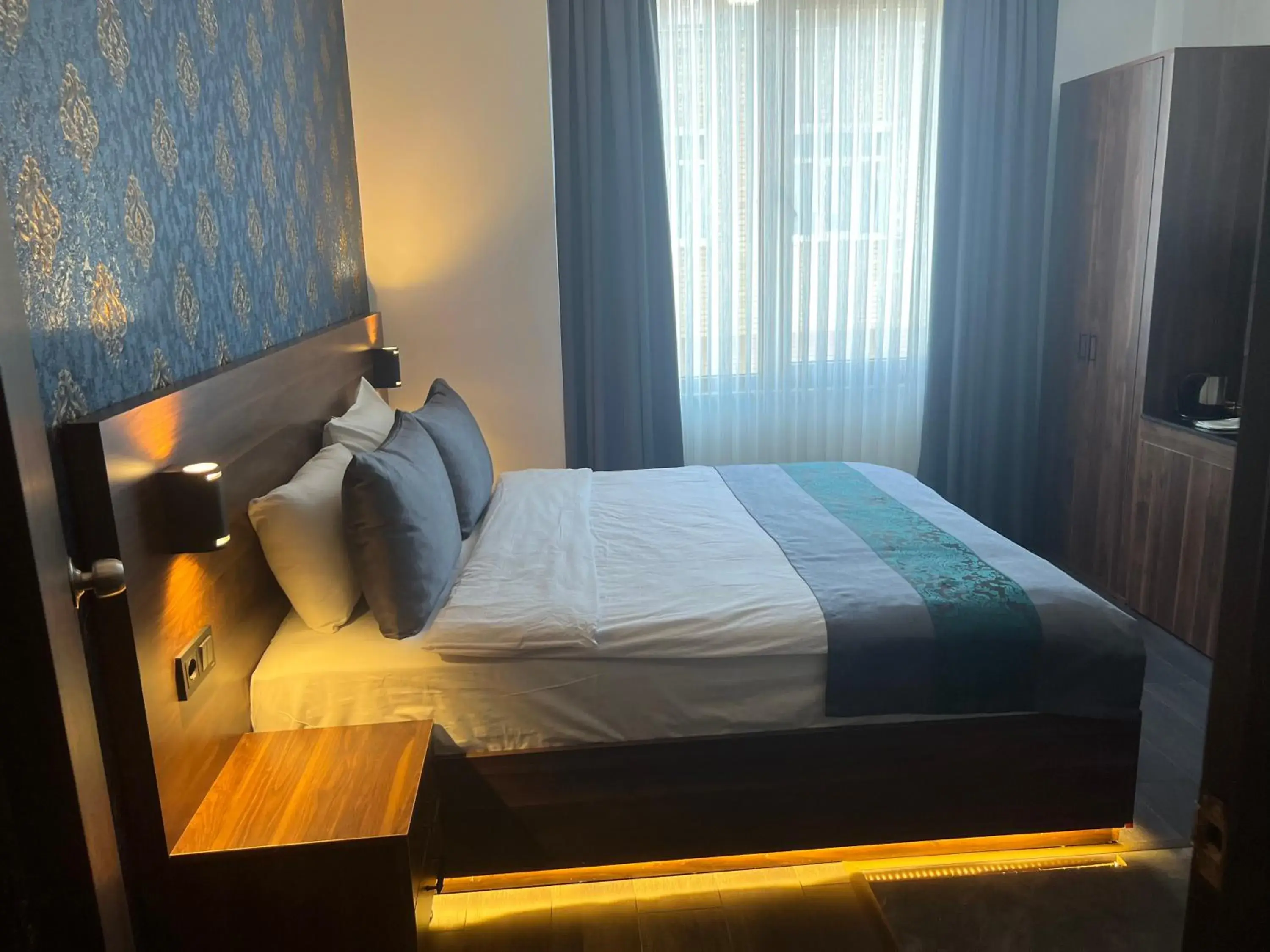 Bed in Seven Dreams Hotel