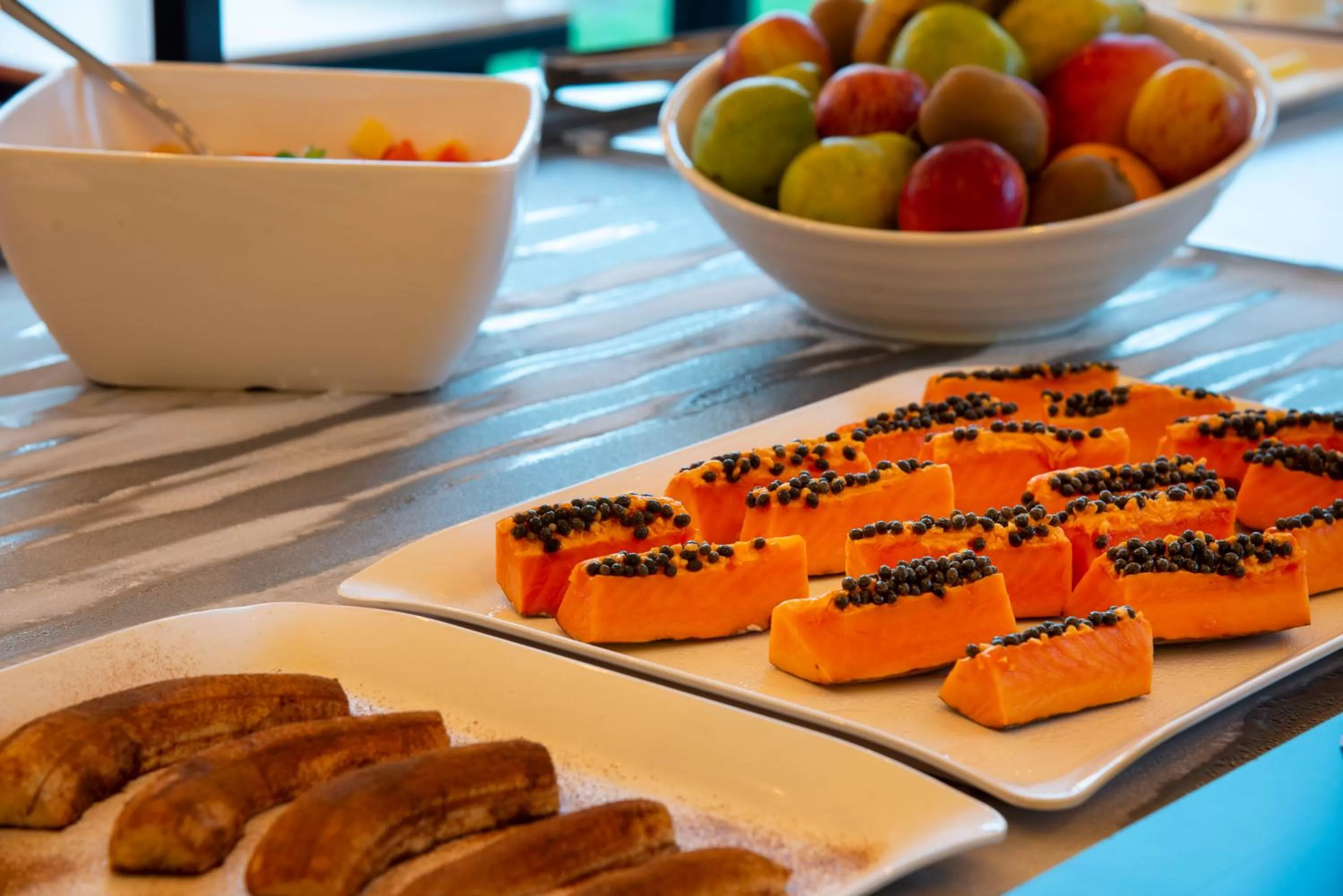 Buffet breakfast in Hotel Moov Curitiba