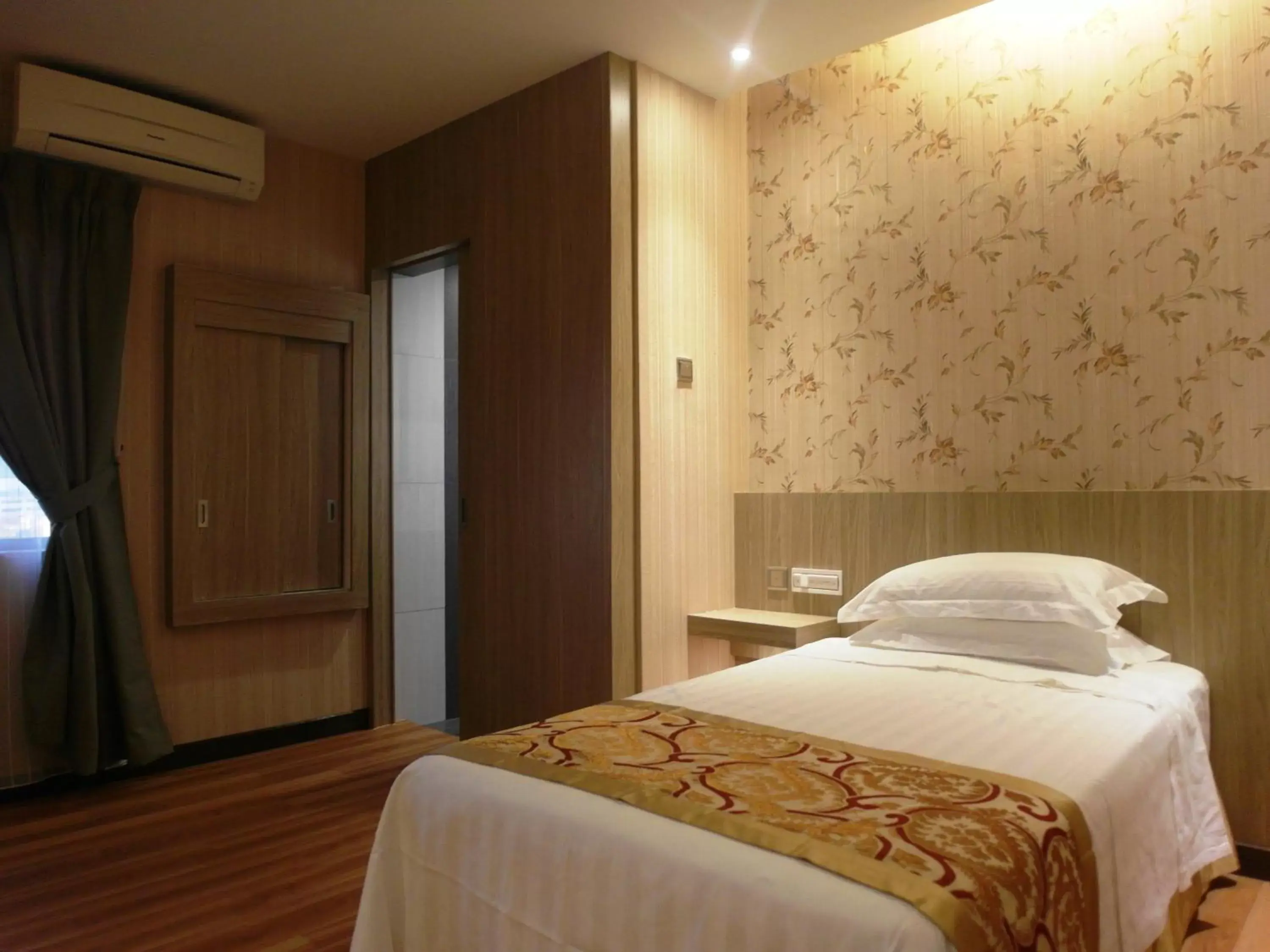 Standard Single Room - single occupancy in Mandarin Hotel Kota Kinabalu Standard Single Room - single occupancy in Mandarin Hotel Kota Kinabalu