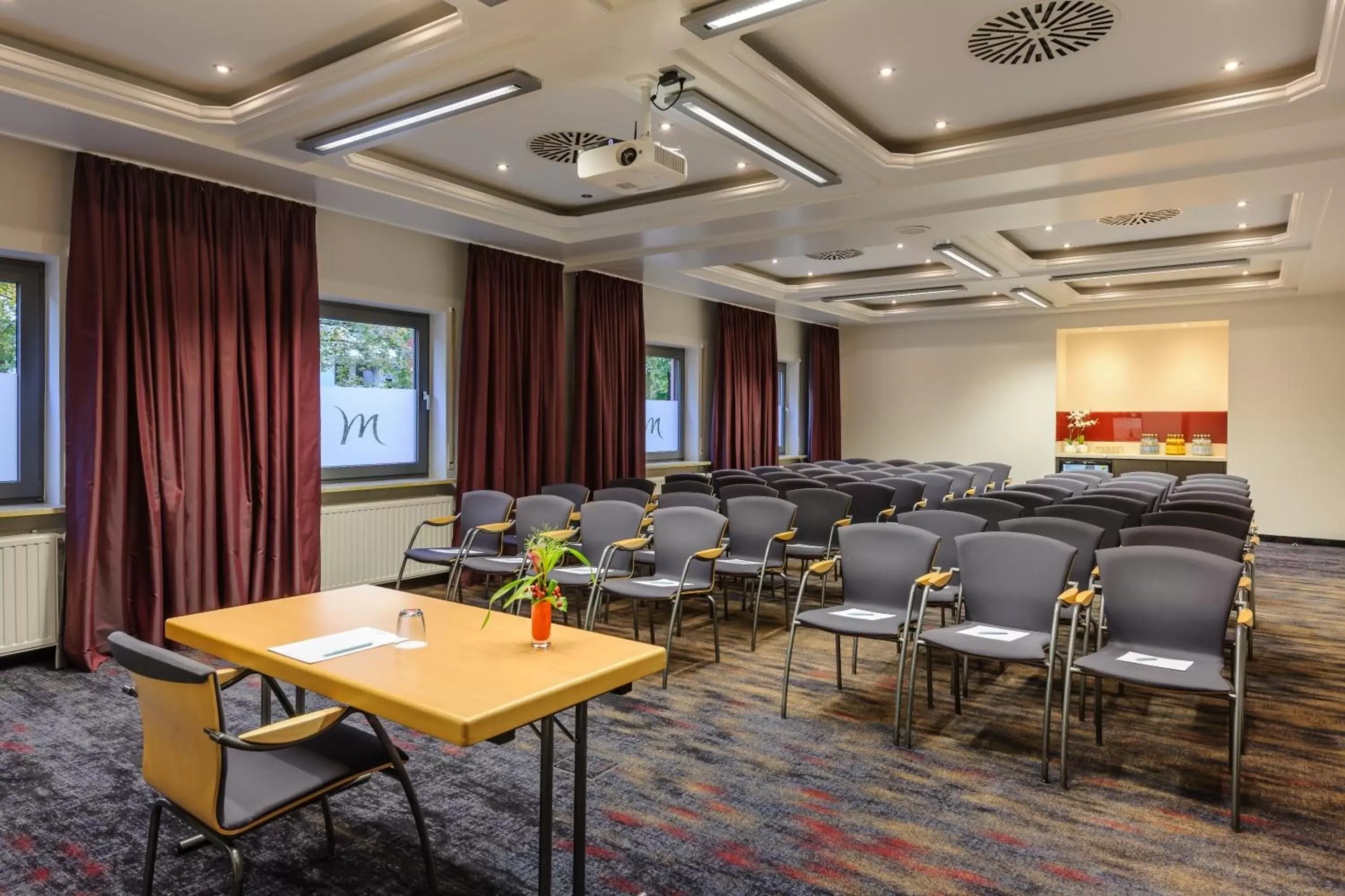 Meeting/conference room in Mercure Hotel München Süd Messe