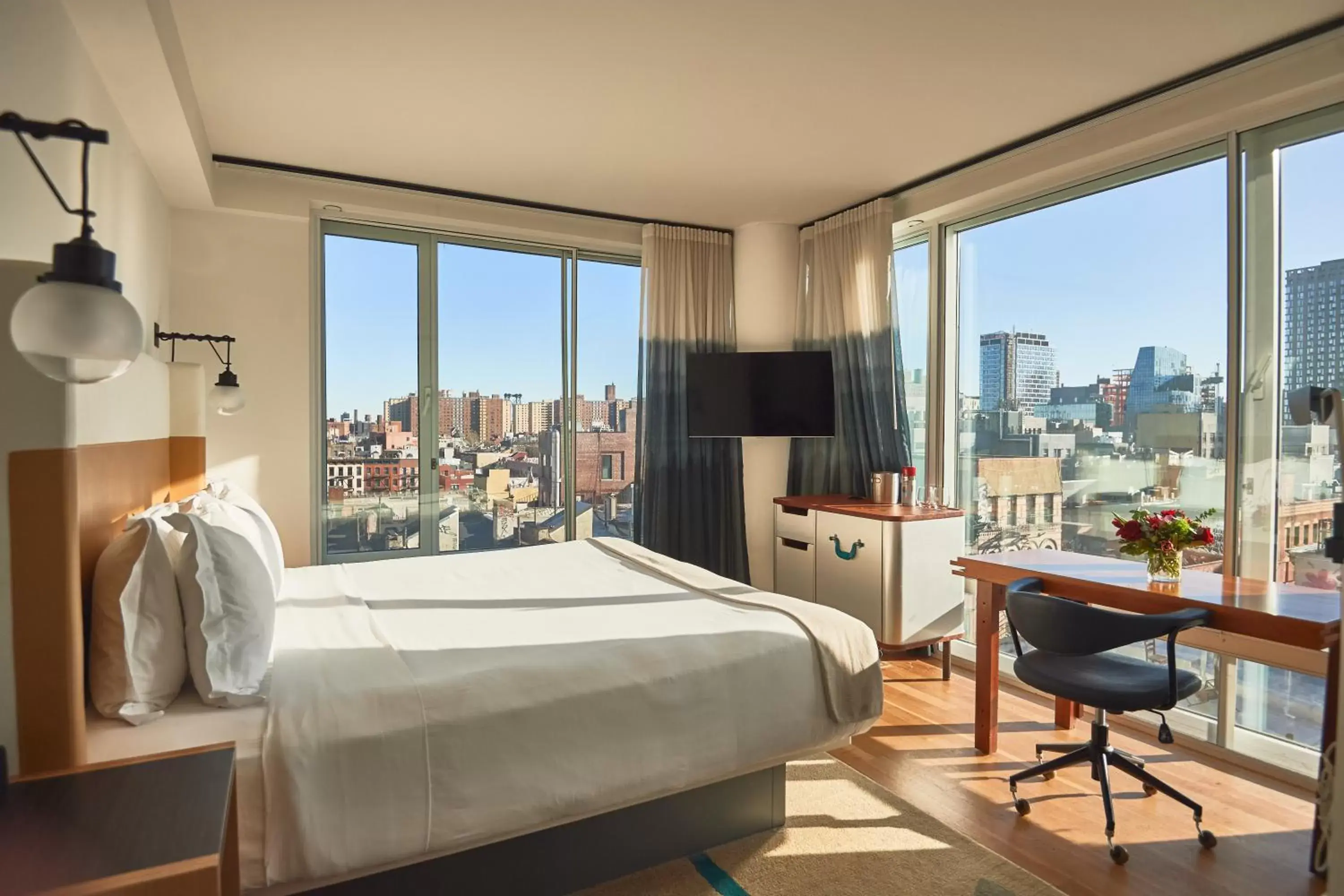 Photo of the whole room, City View in Hotel Indigo Lower East Side New York