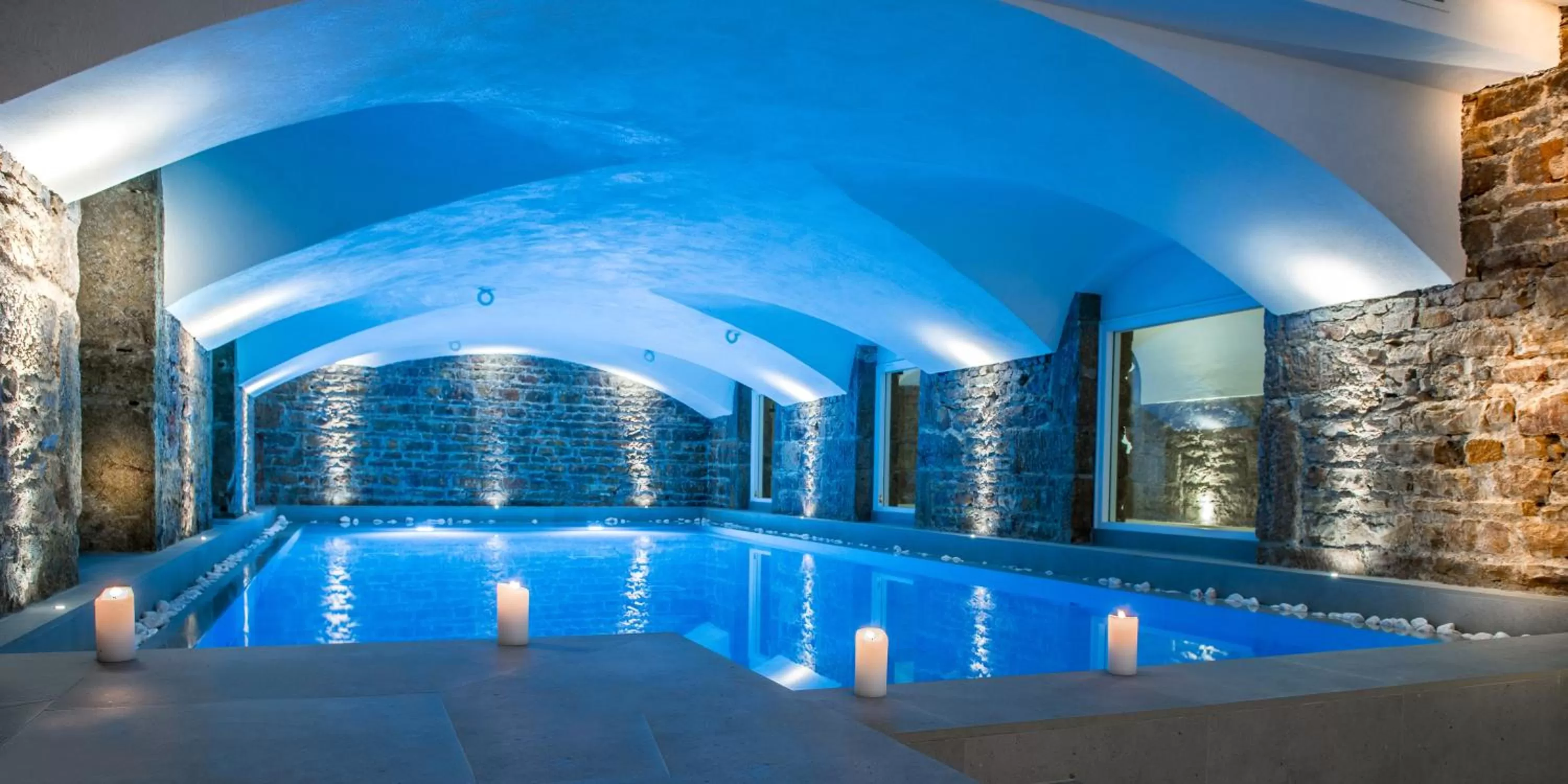 Swimming pool in Boscolo Lyon Hotel & Spa