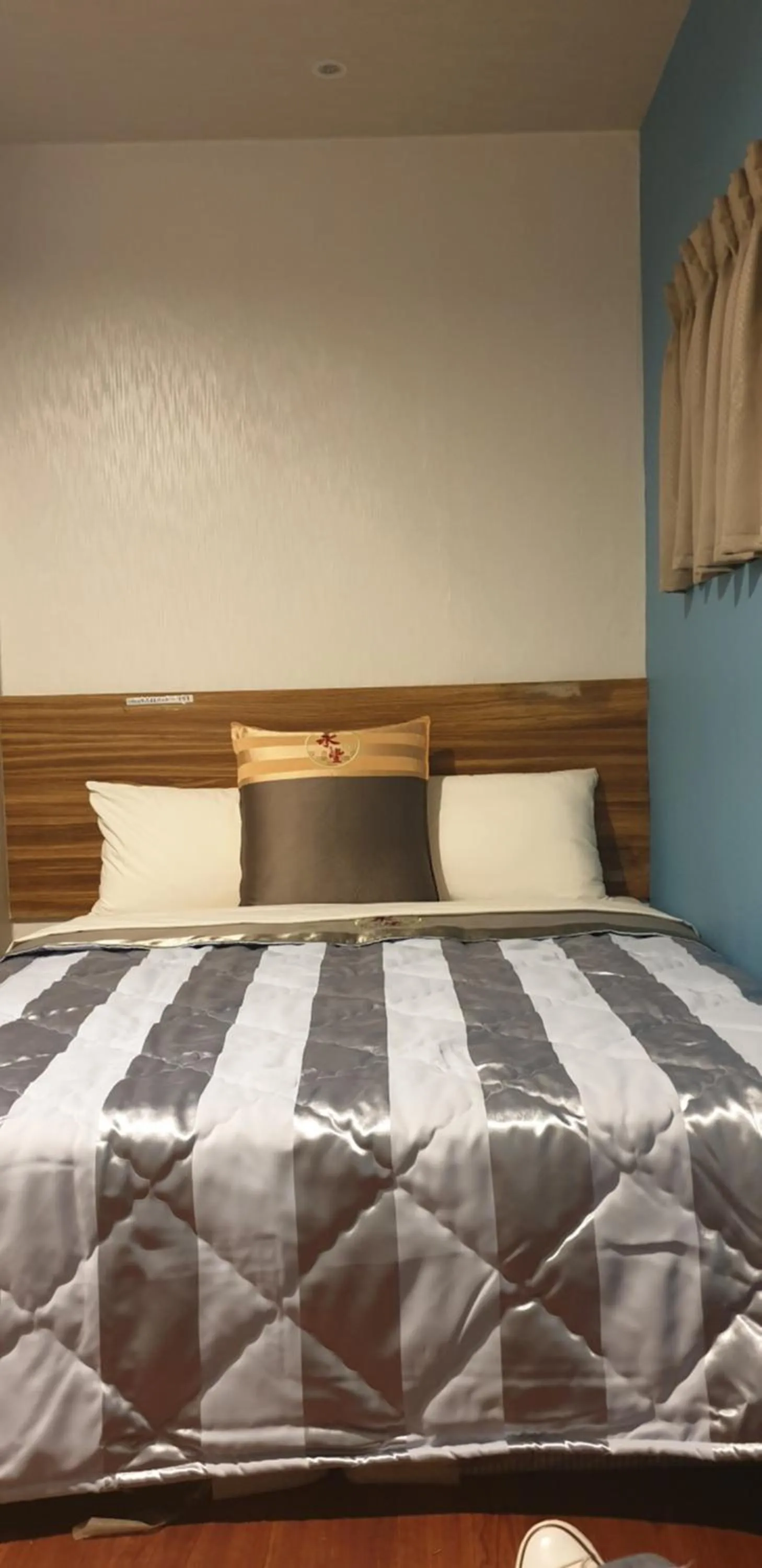 Bedroom, Bed in Yung Feng Hotel