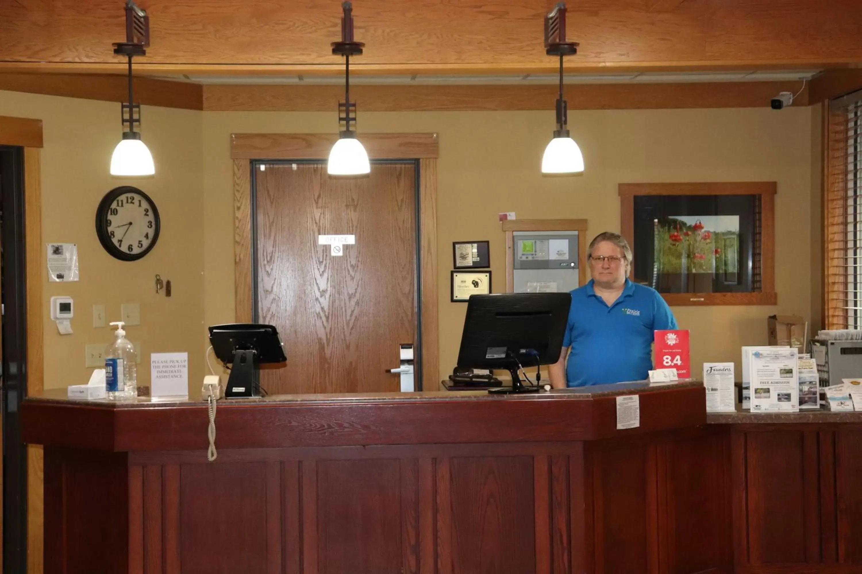 Lobby/Reception in Prairie Inn Holmen La Crosse Area