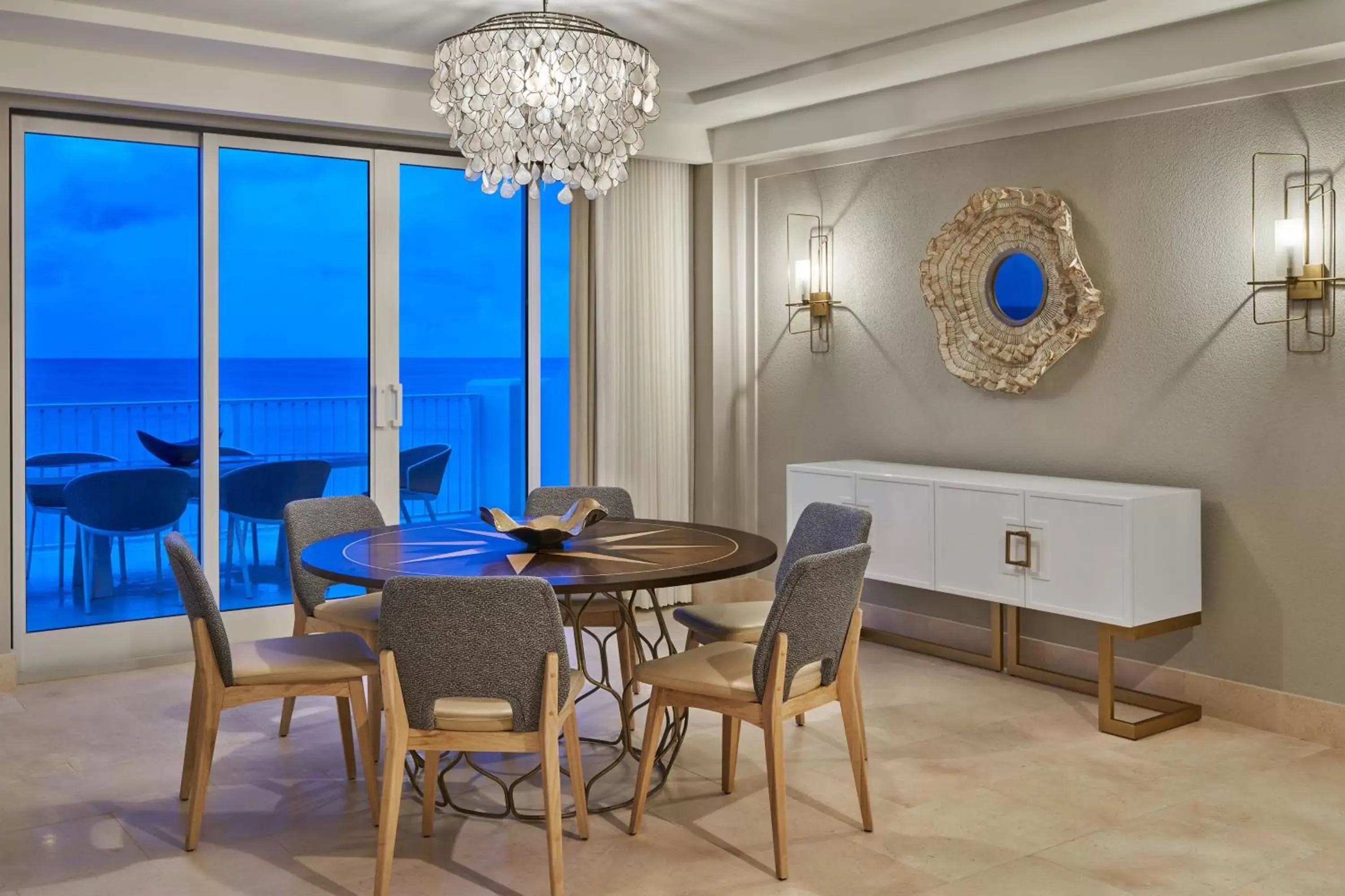 Bedroom, Dining Area in The St Regis Bermuda Resort