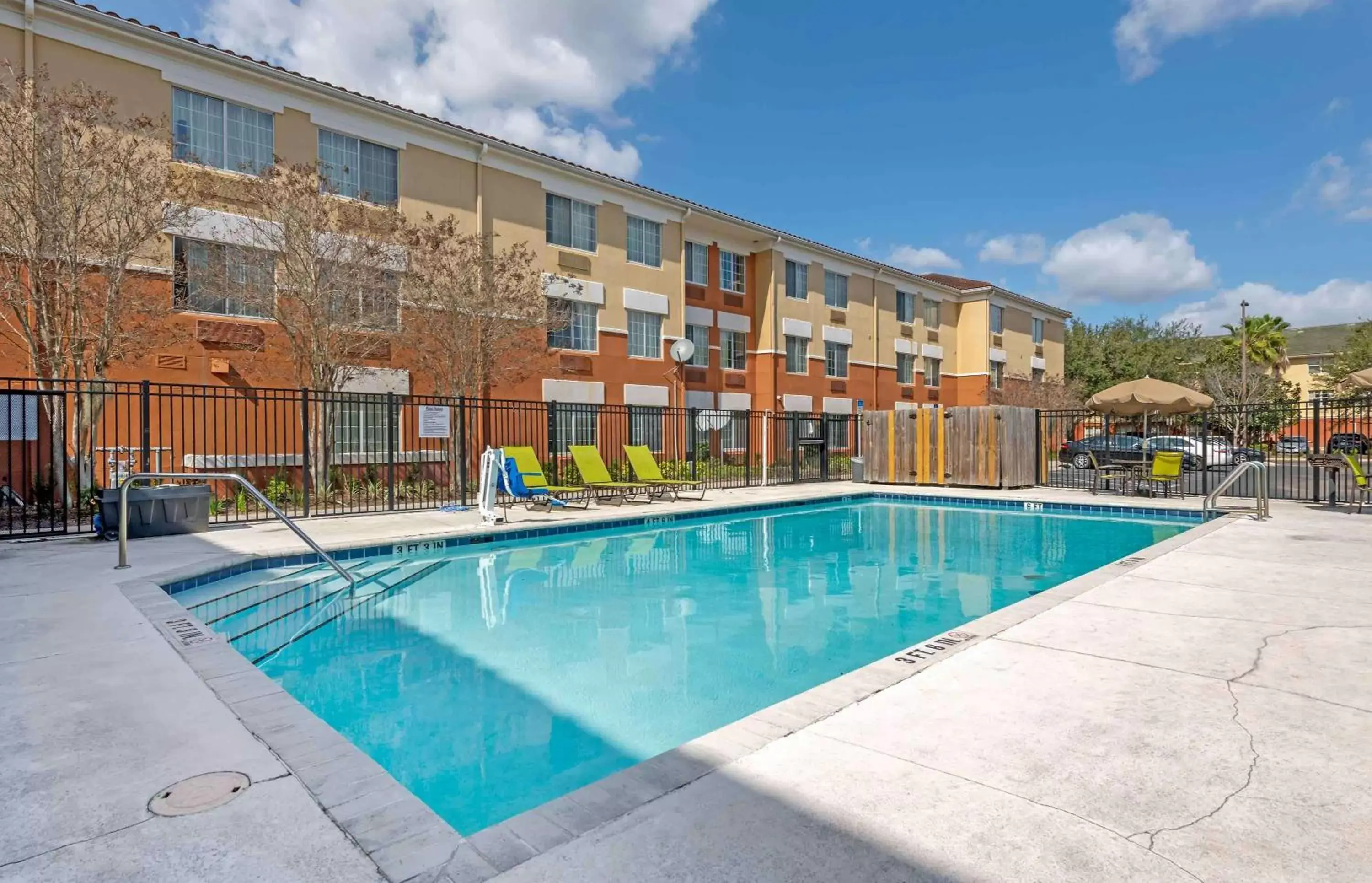 Pool view, Swimming Pool in Extended Stay America Suites - Orlando - Southpark - Equity Row