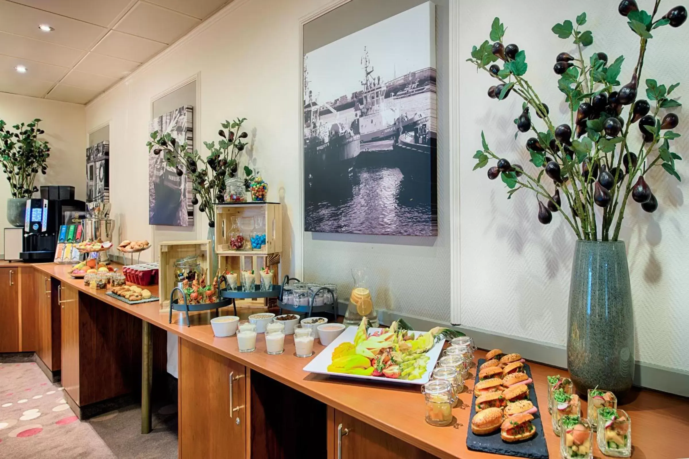 Business facilities, Food in Leonardo Hotel Hamburg City Nord