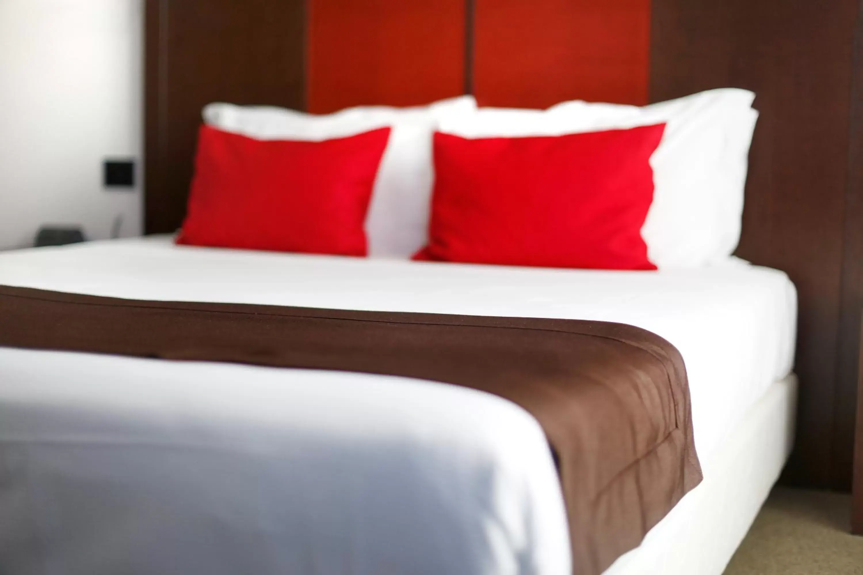 Shower, Bed in Hotel Holiday La Marca