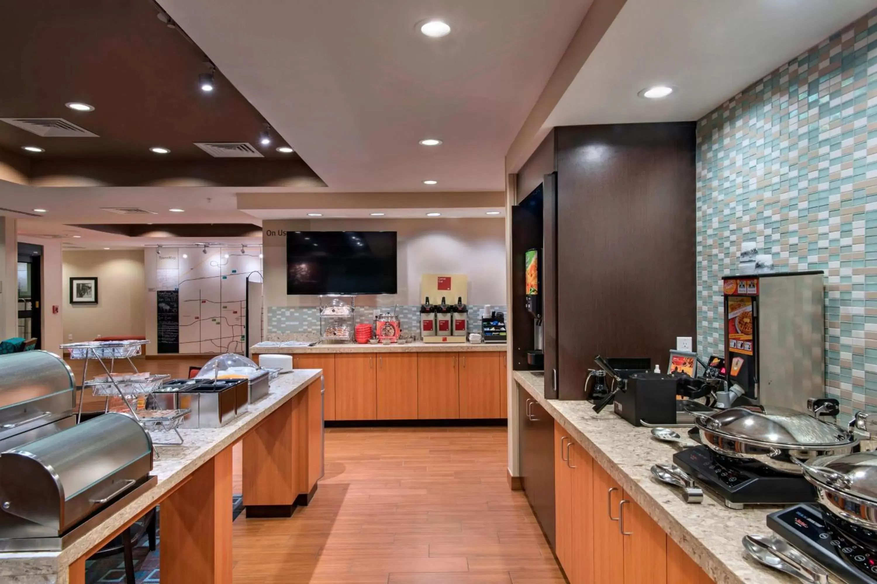 Breakfast, Restaurant/Places to Eat in TownePlace Suites by Marriott Des Moines West/Jordan Creek