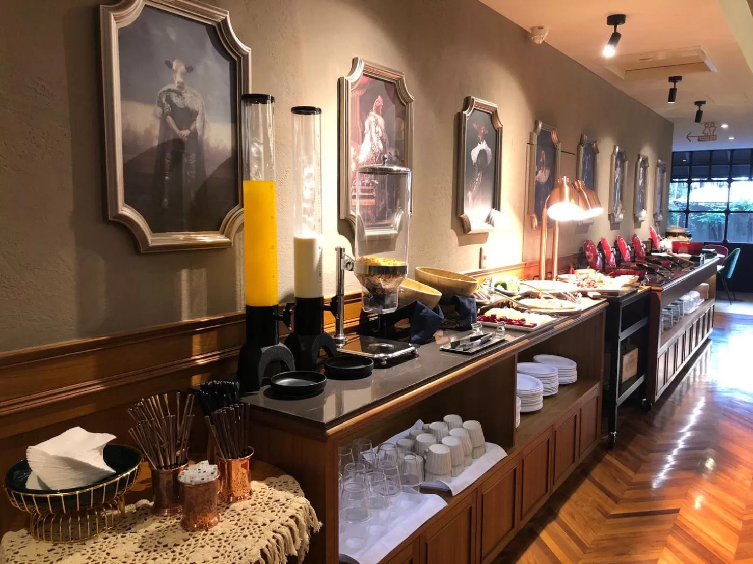 Breakfast in Jia's Inn