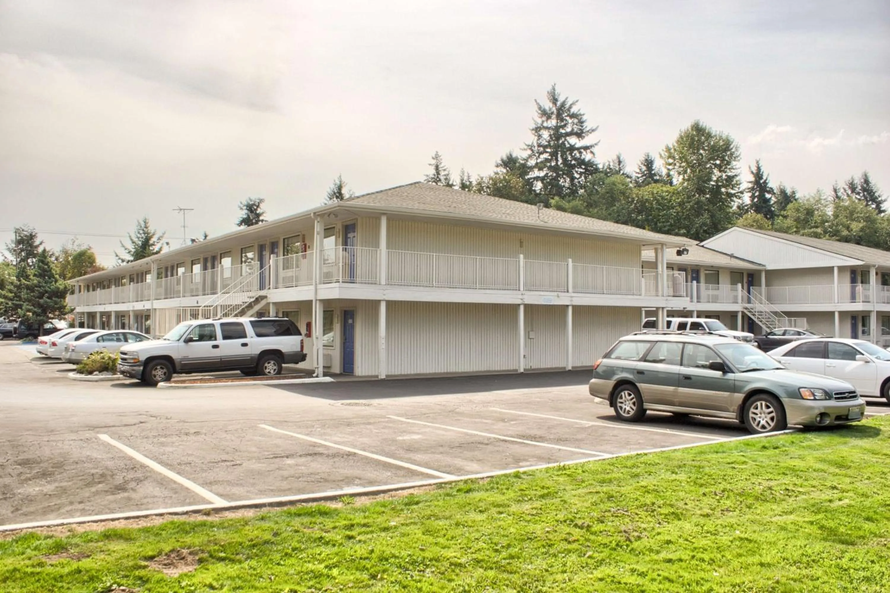 Property building in Motel 6-Seattle, WA - South