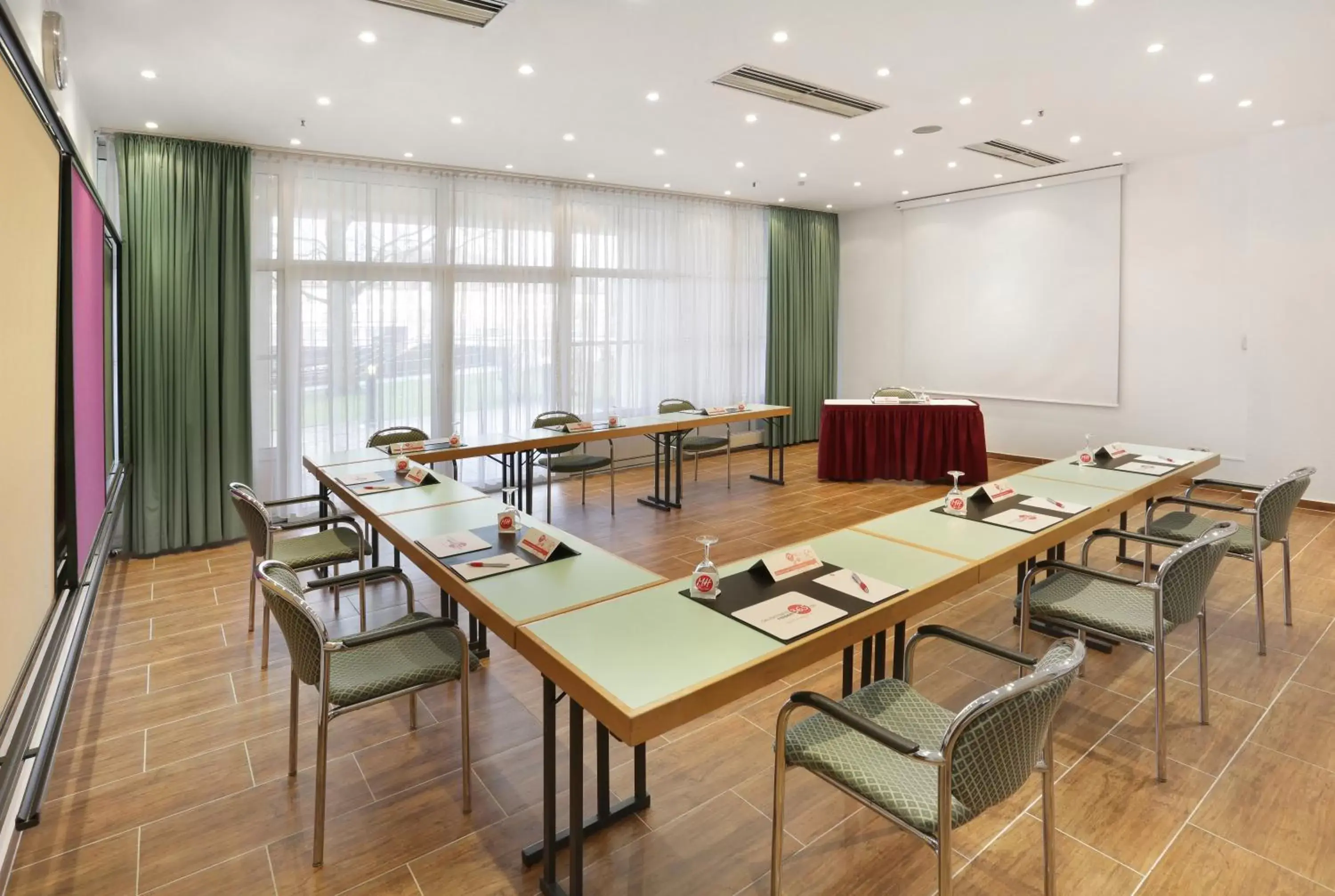 Meeting/conference room in ACHAT Hotel Kaiserhof Landshut
