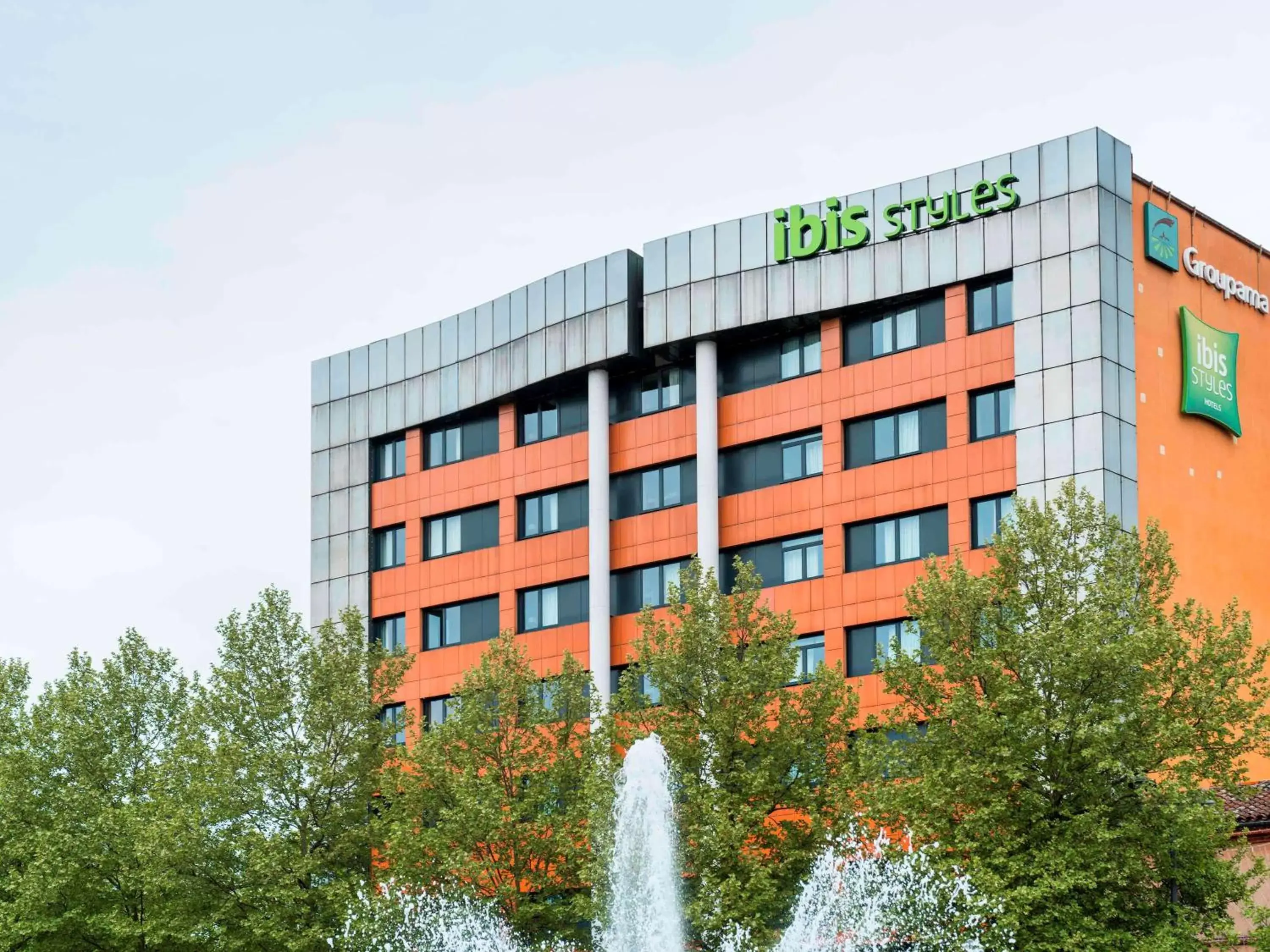 Property Building in ibis styles Albi Centre Le Theatro