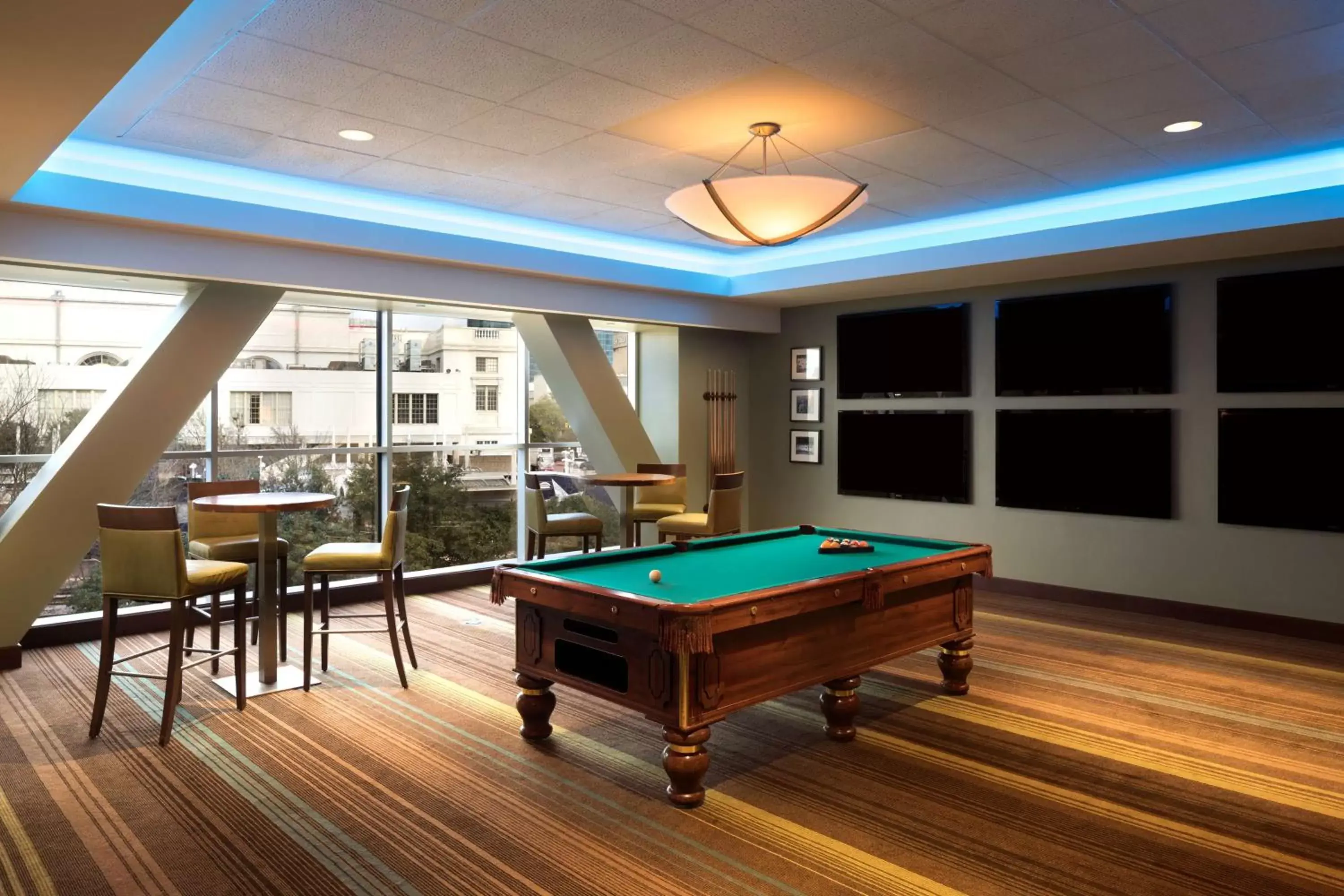 Activities, Billiards in Hyatt Regency Dallas