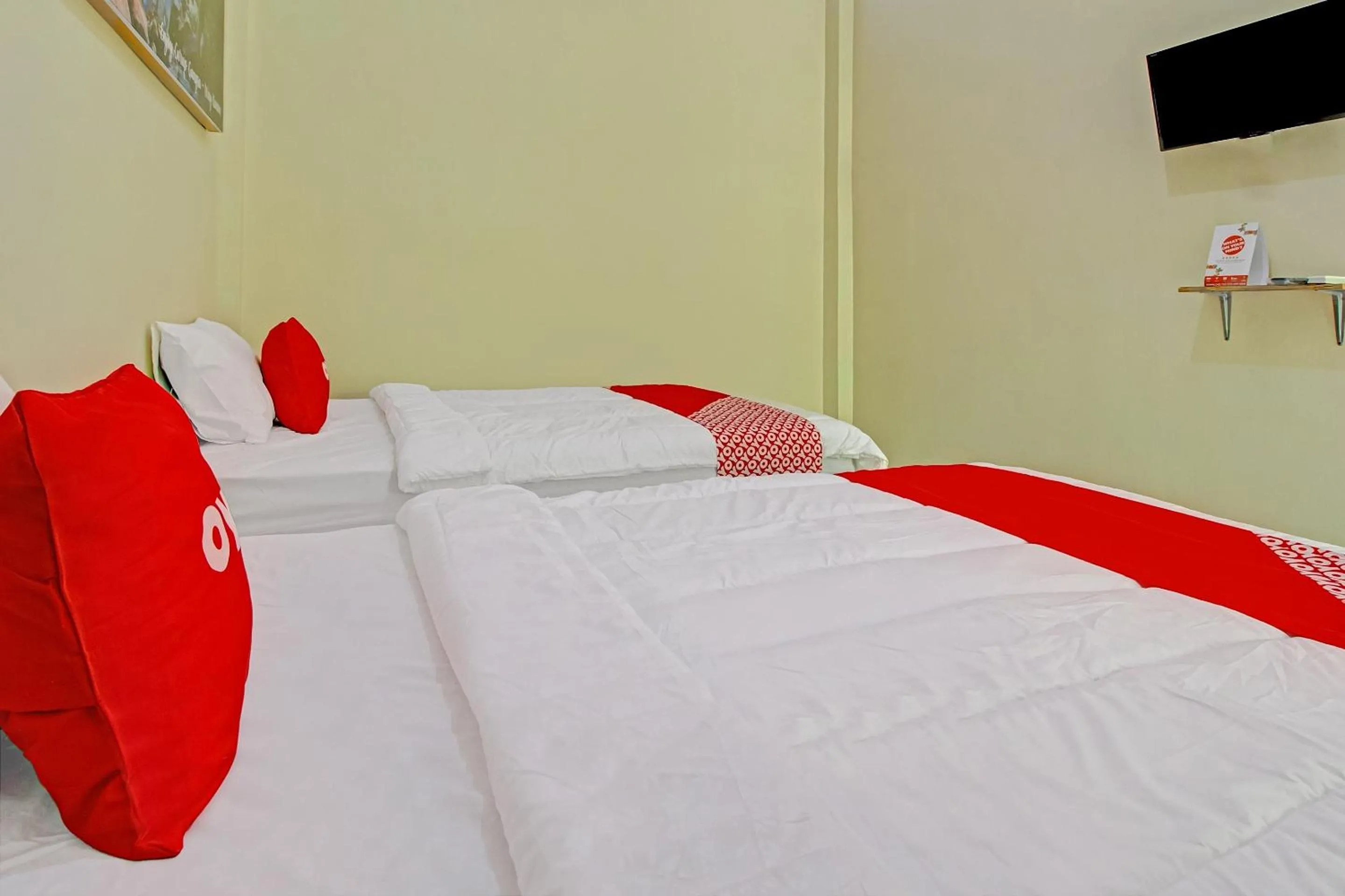 Bedroom, Bed in OYO 3774 Orchid 37 Syariah Guest House