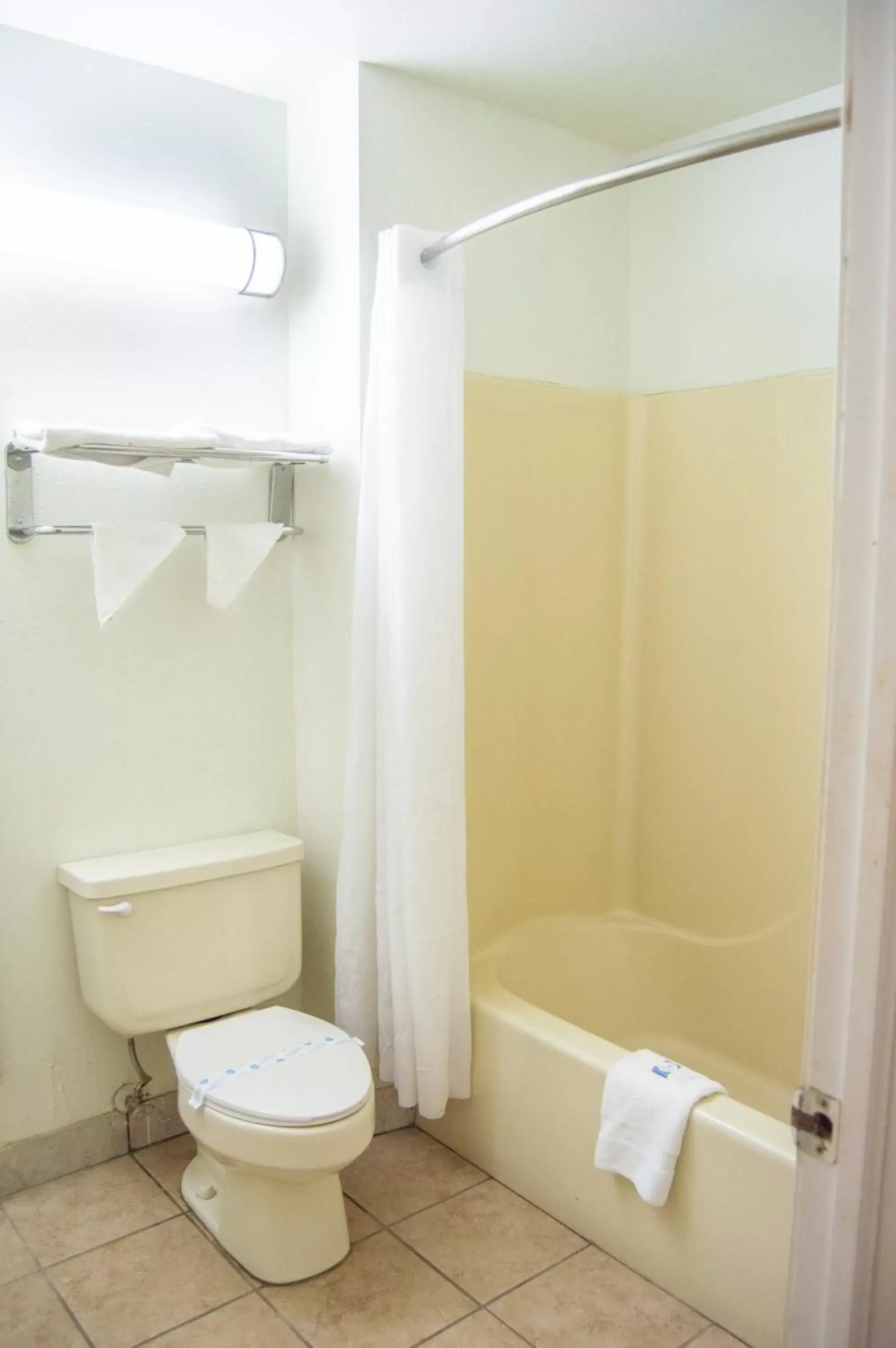 Bathroom in Blue Jay Inn & Suites
