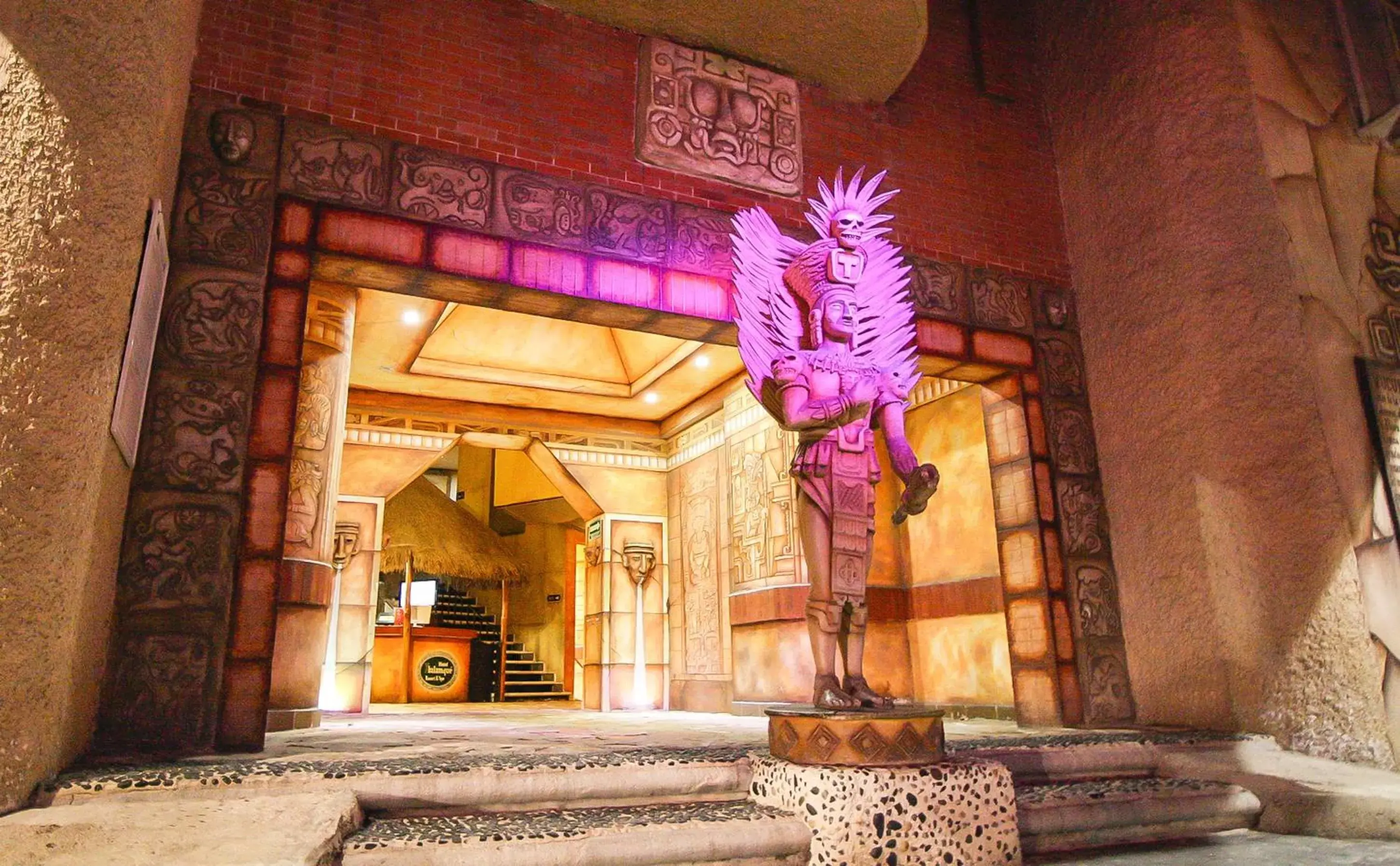 Facade/entrance in Hotel Xbalamqué & Spa Cancún Centro