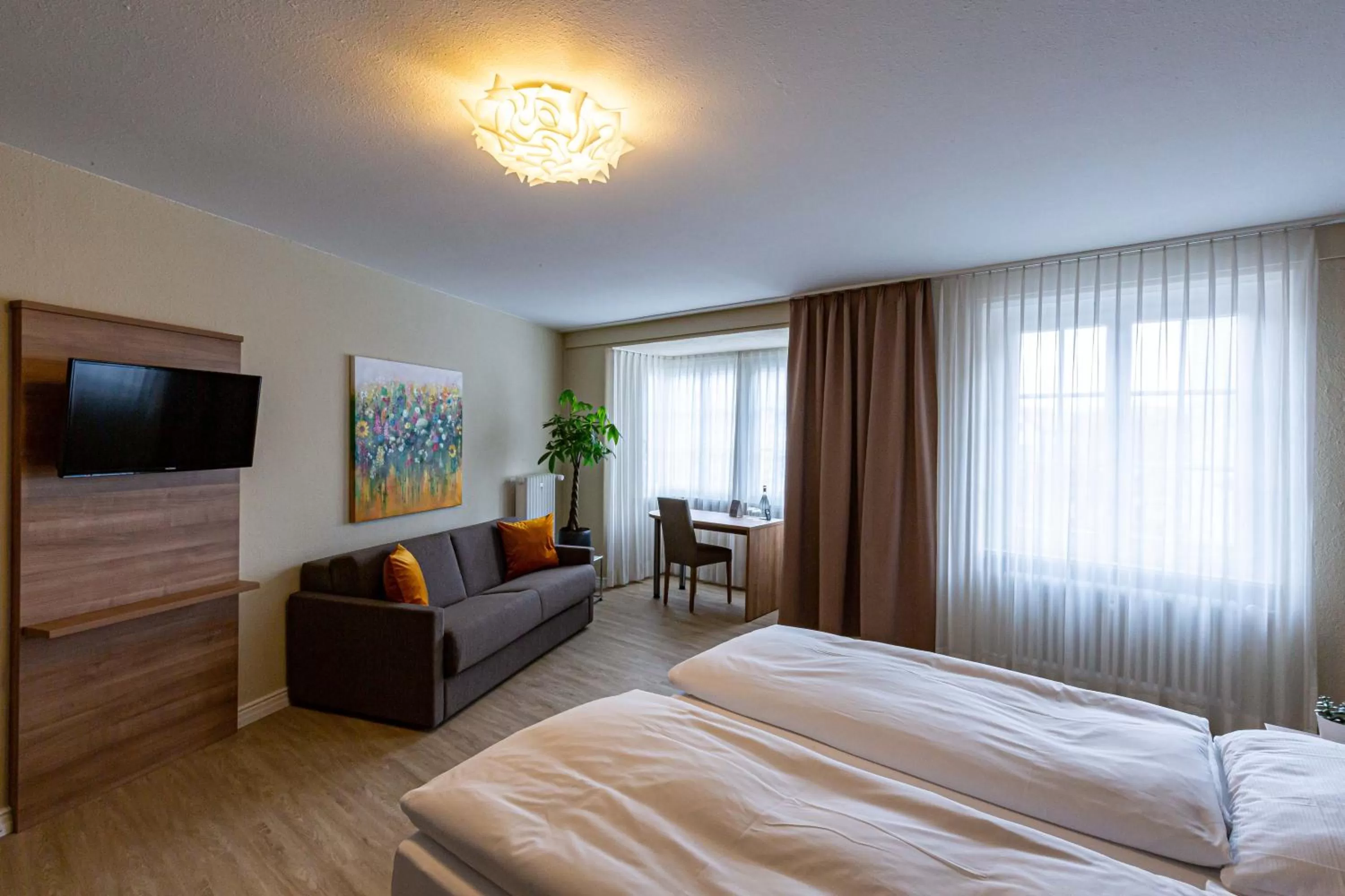 Bedroom, Bed in Hotel Kronenhof