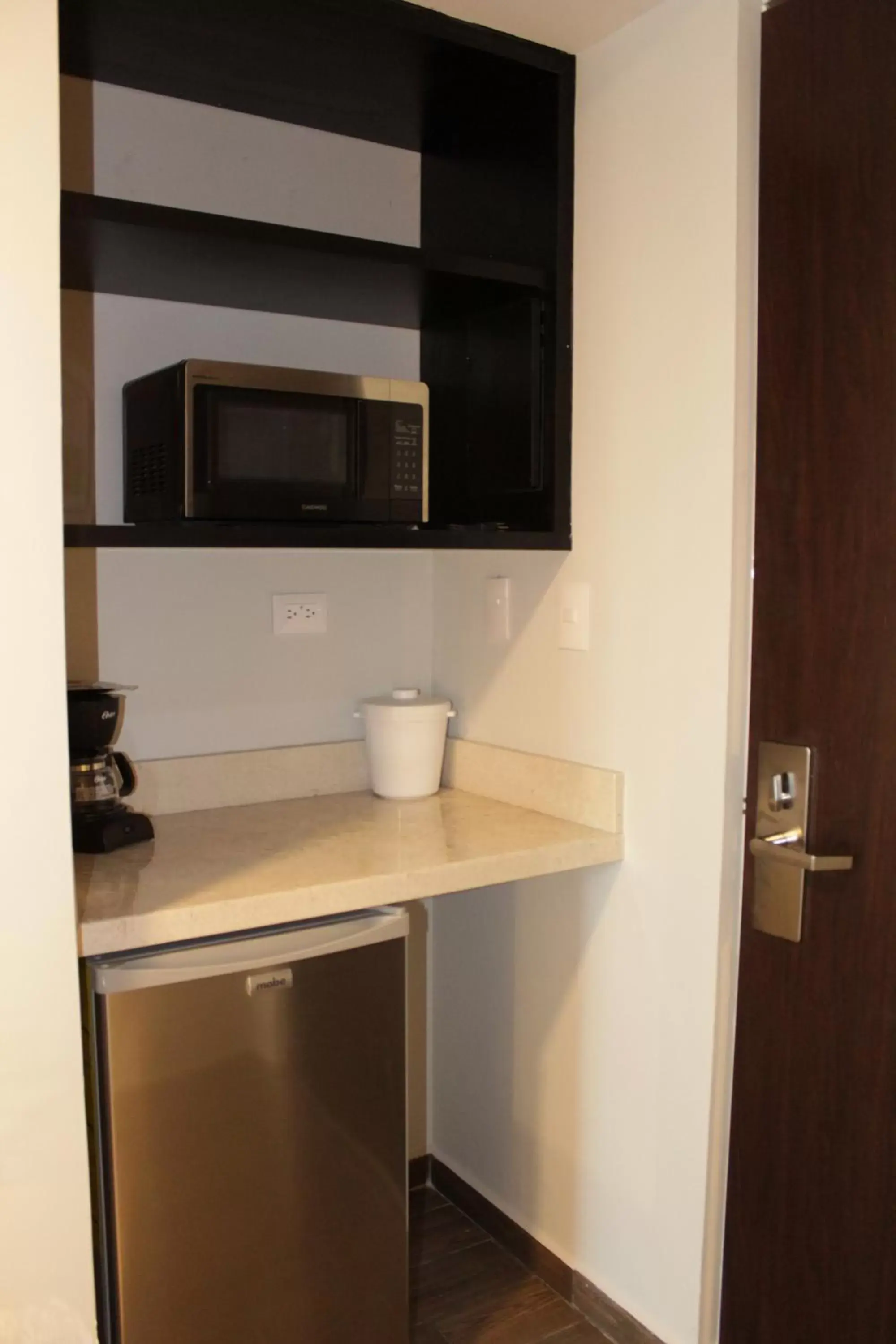 Kitchen or kitchenette, Kitchen/Kitchenette in Hotel Nuvo