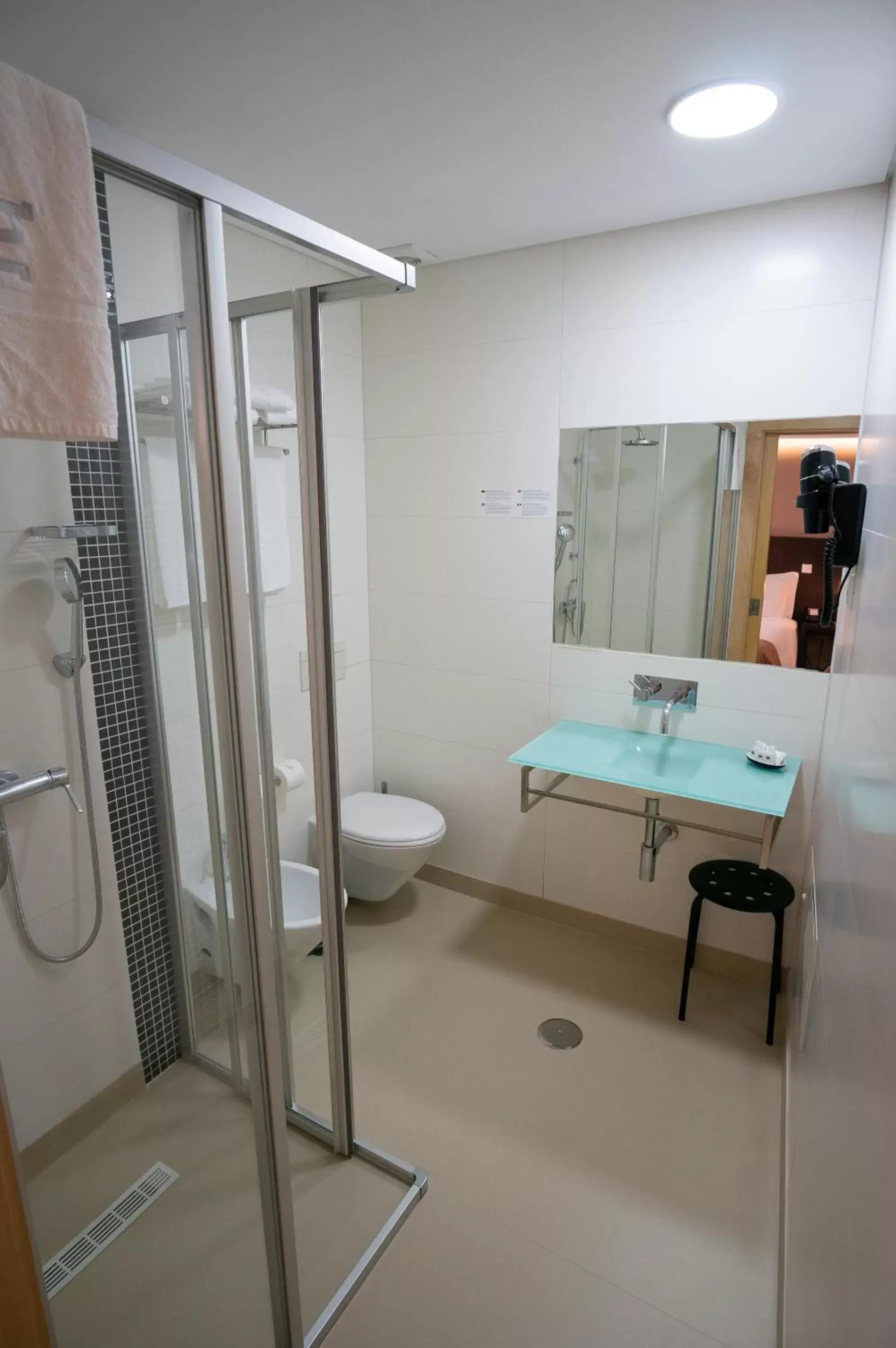 Bathroom in Hotel Vitória