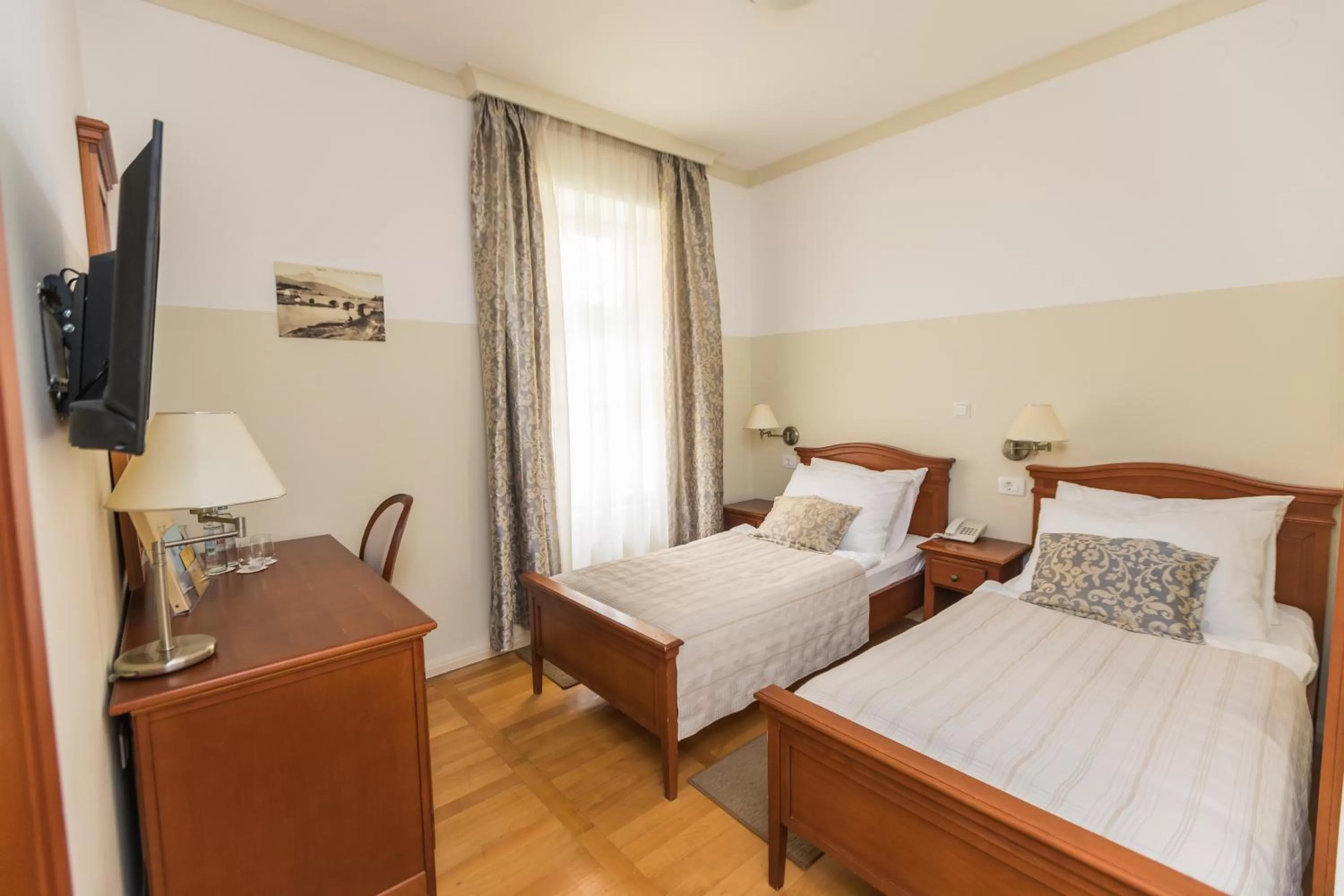 Bed in Heritage Hotel Frankopan