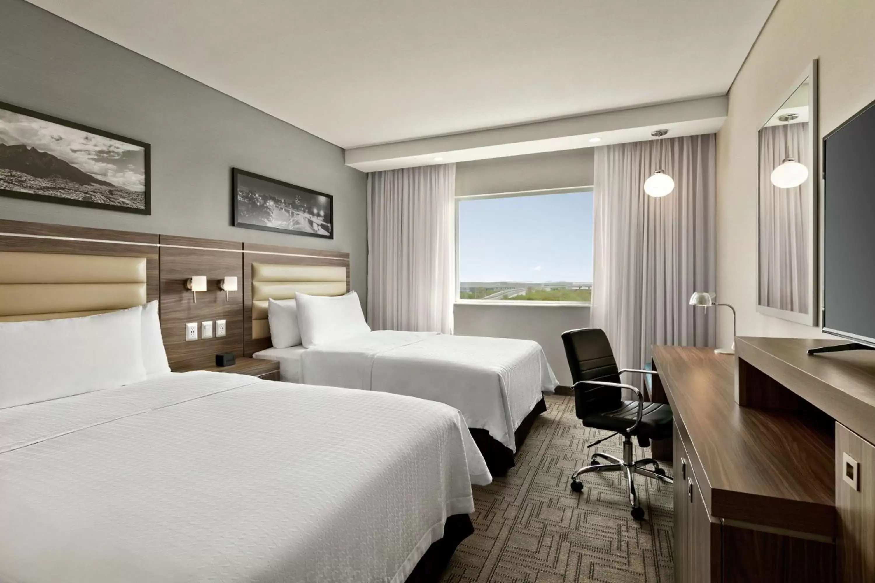 Bedroom in Hampton Inn By Hilton Monterrey Apodaca