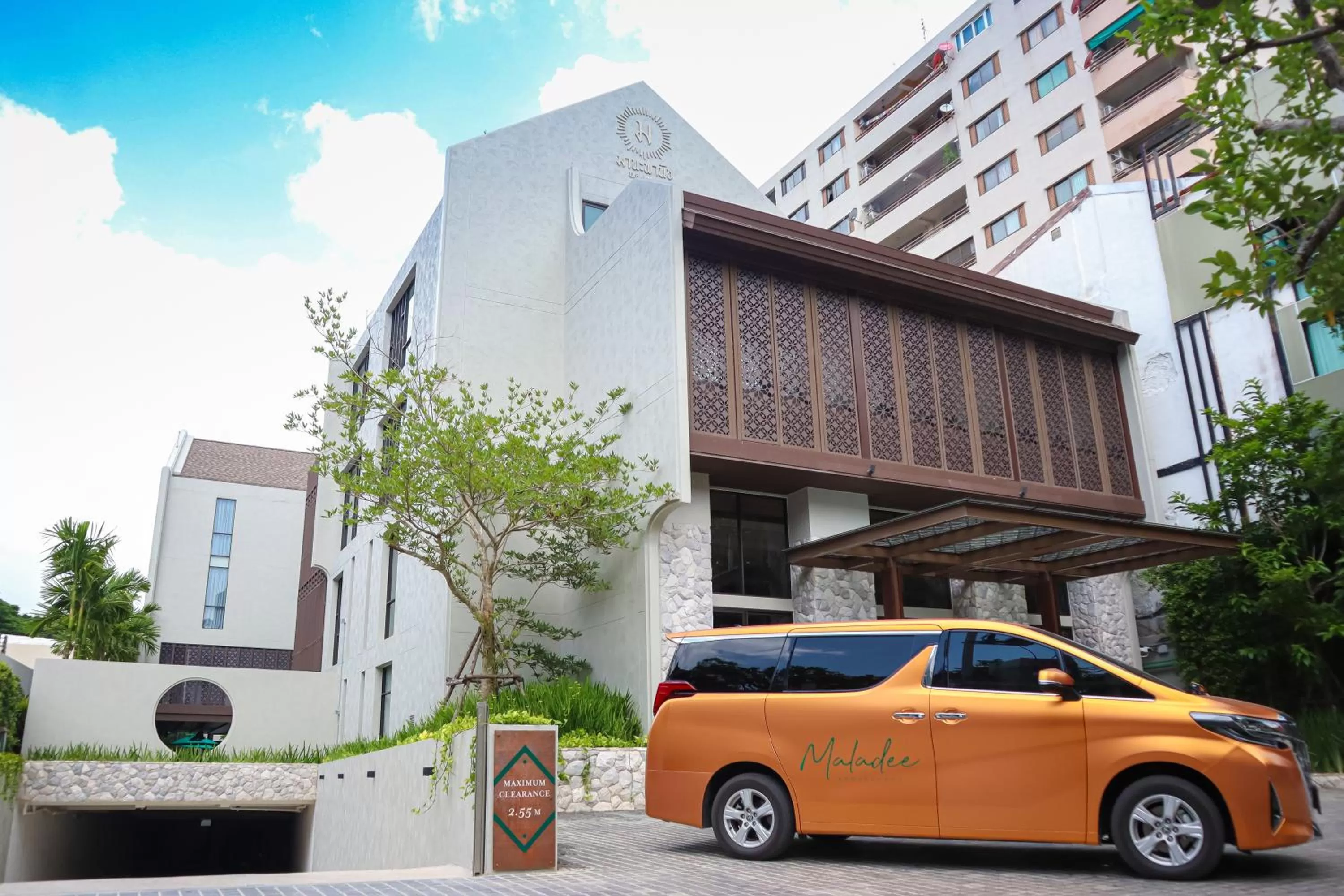 shuttle in Maladee Rendezvous Hotel Chiang Mai