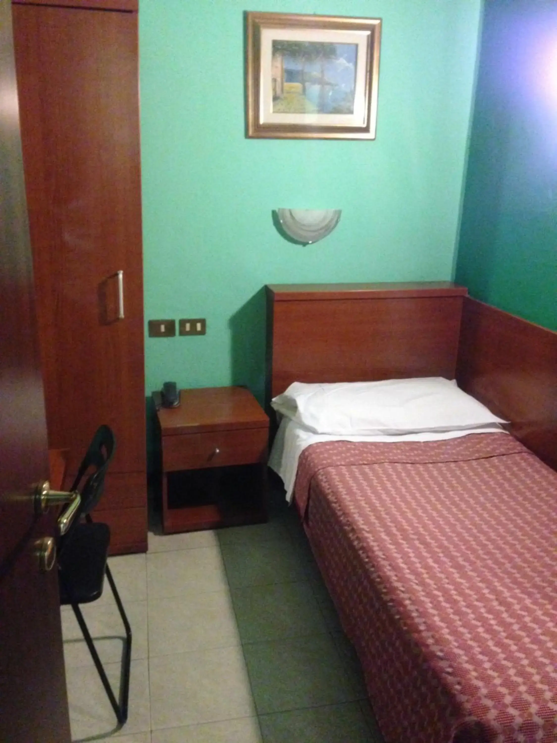 Single Room in Hotel Bonola Single Room in Hotel Bonola